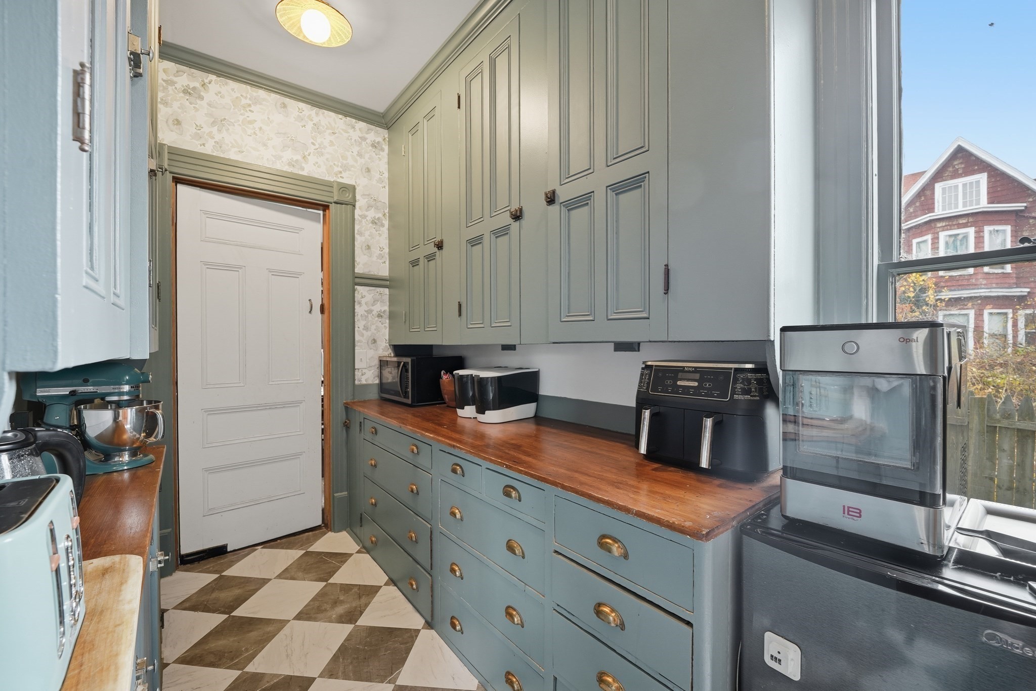 151 Lincoln Street, Holyoke, MA 01040 - Image 8