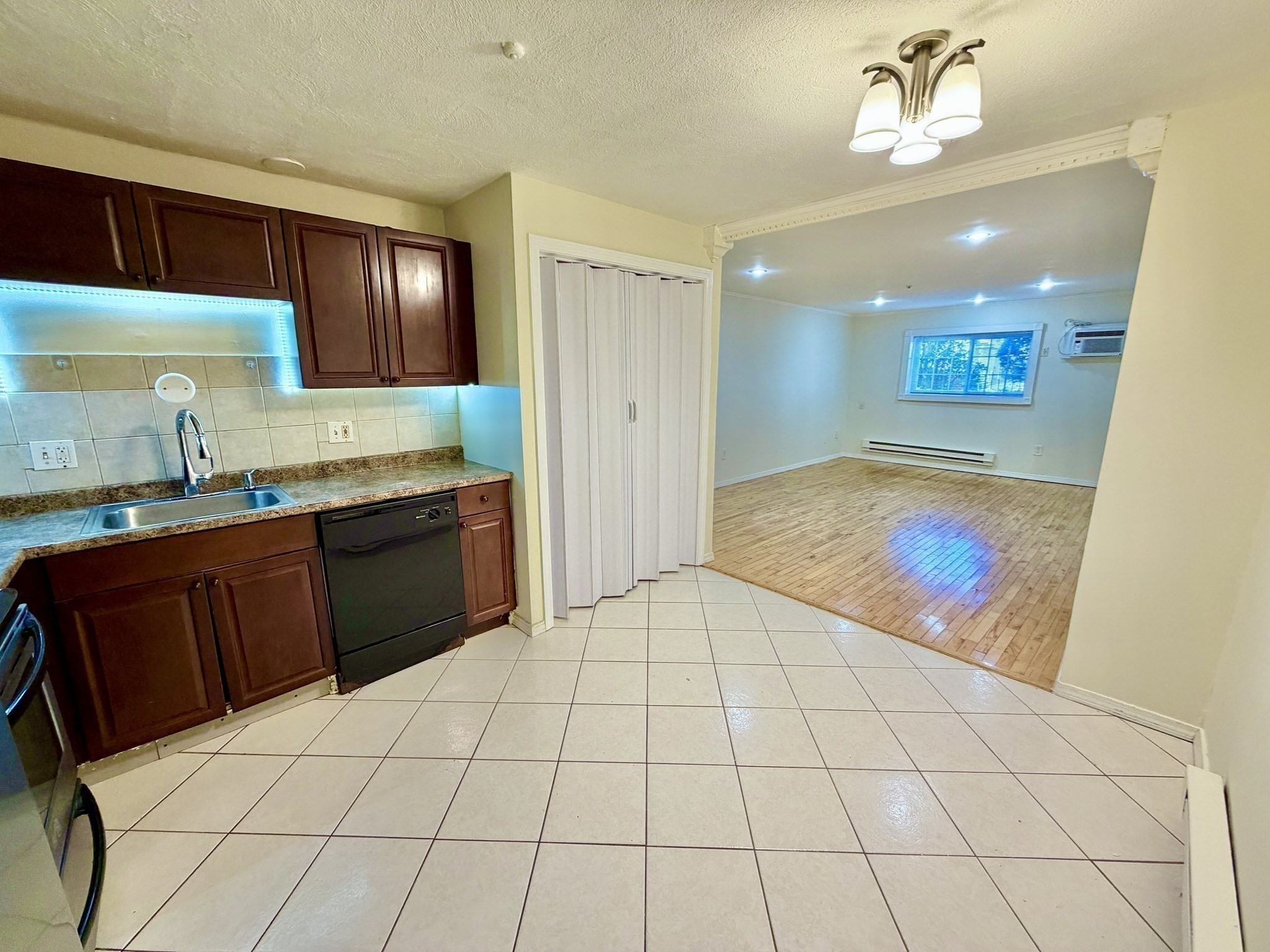 21 Central Ave Unit 10, Everett, MA 02149 - Image 5