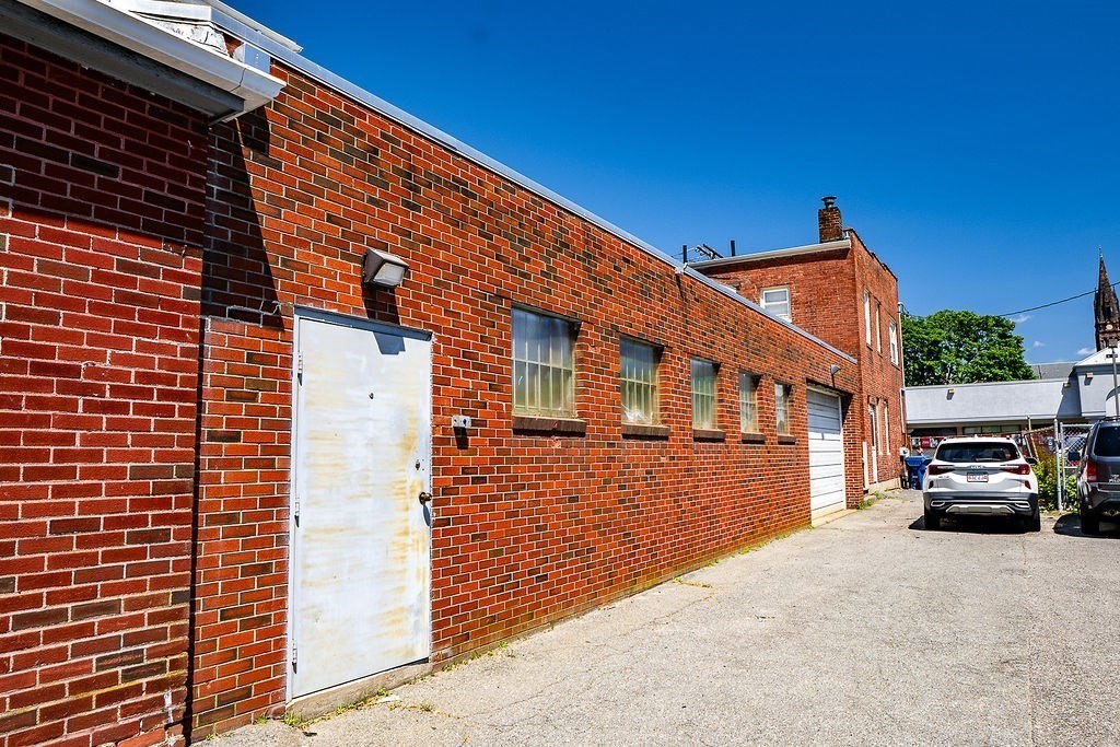 272 Sawyer St, New Bedford, MA 02746 - Image 15