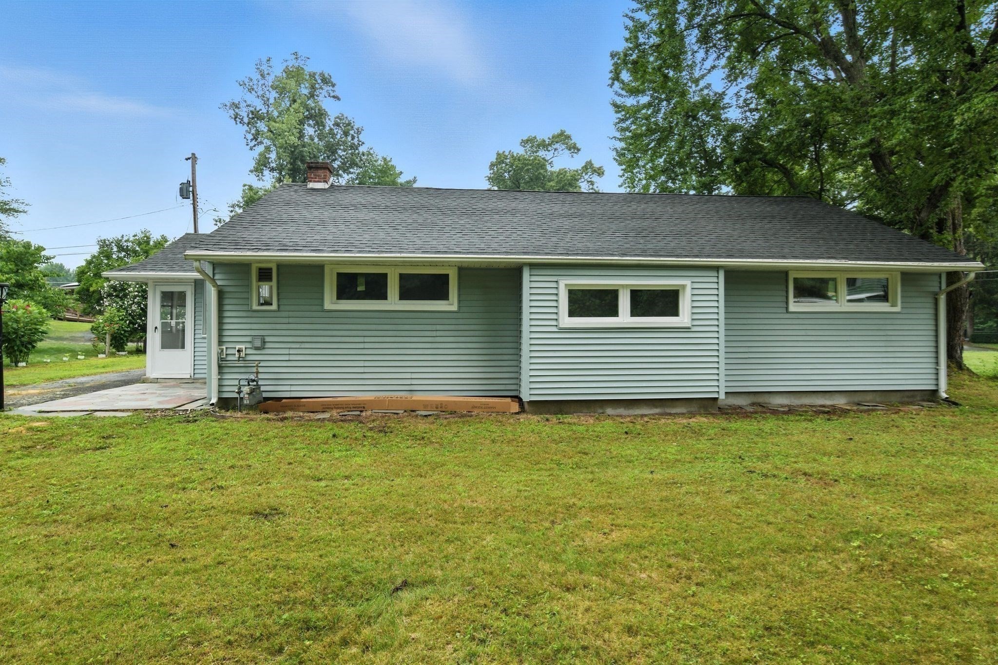 17 Pebble Mill Rd, Springfield, MA 01118 - Image 28