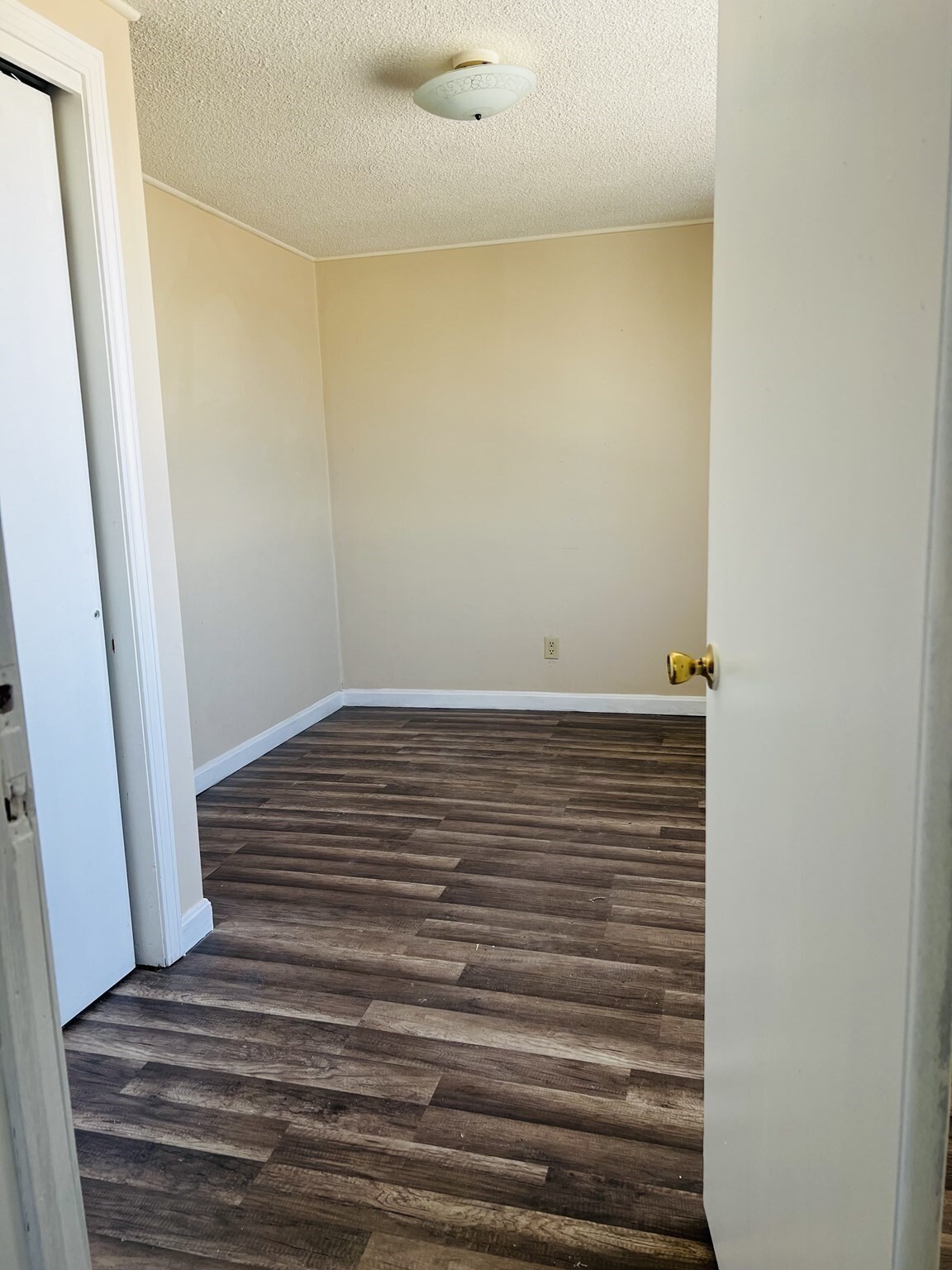 297 Lindsey St, Fall River, MA 02720 - Image 17