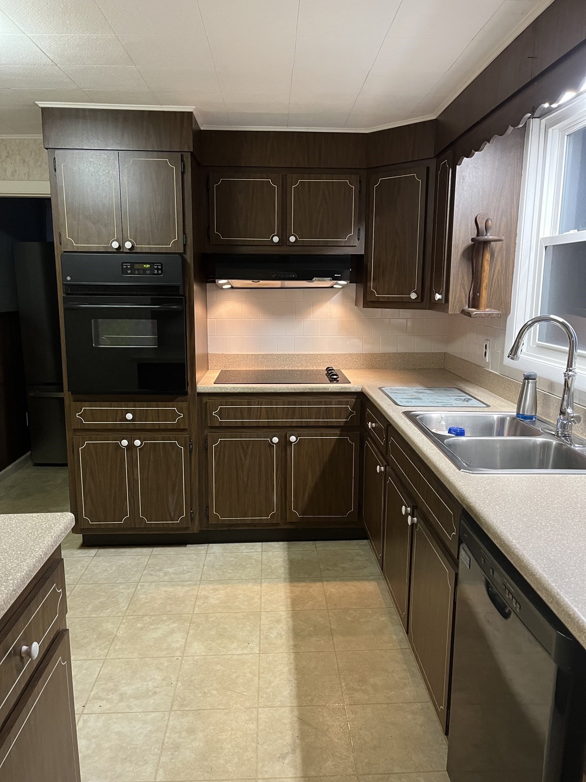 27 Tiffany St, Attleboro, MA 02703 - Image 5