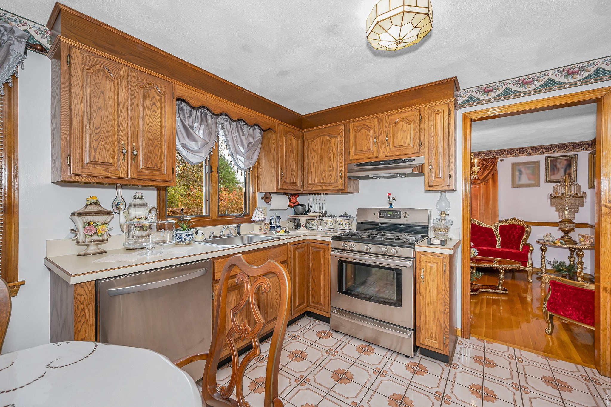 80 Sesame Street, Tewksbury, MA 01876 - Image 6