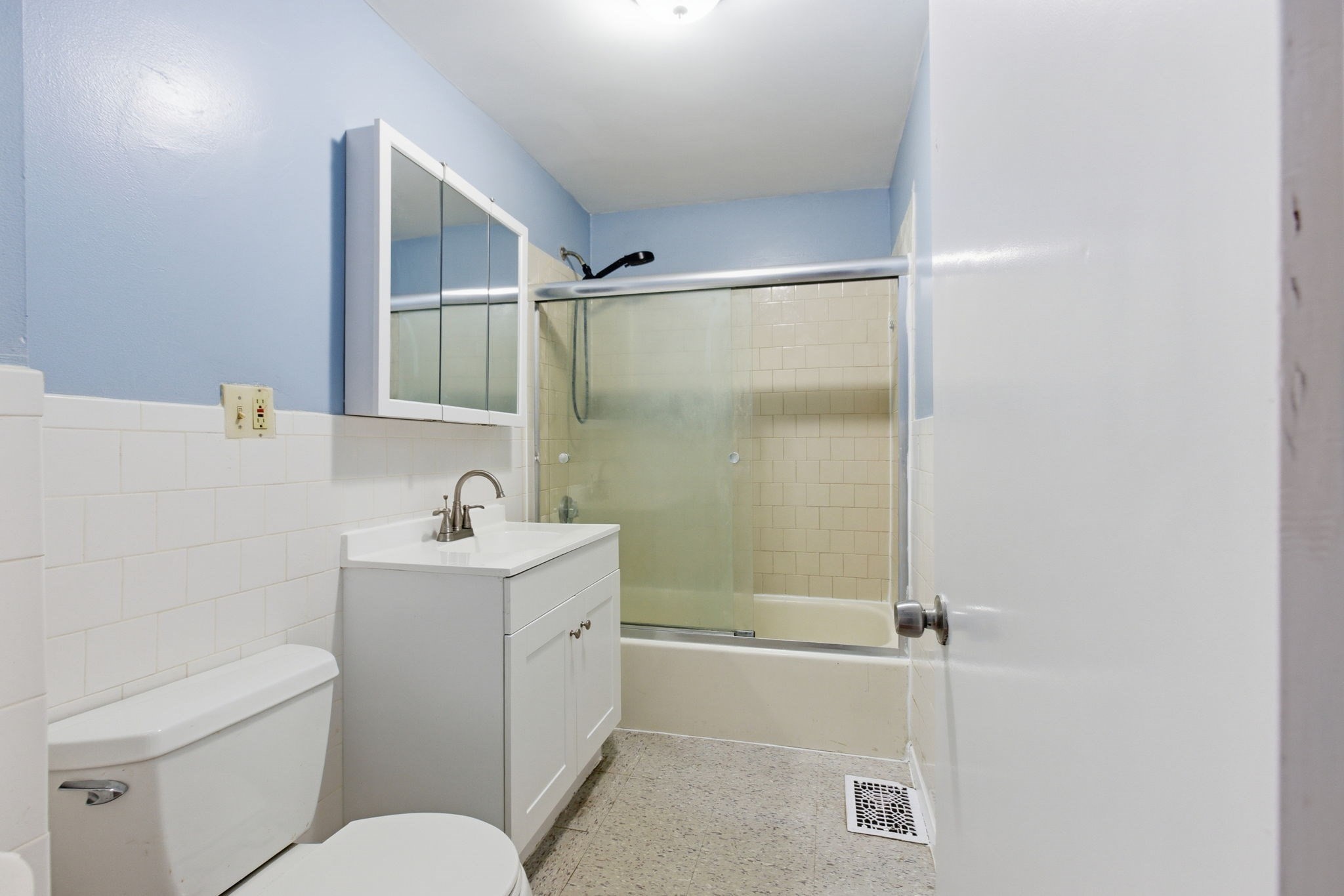 20 Leslie St, Dorchester, Boston, MA 02122 - Image 12