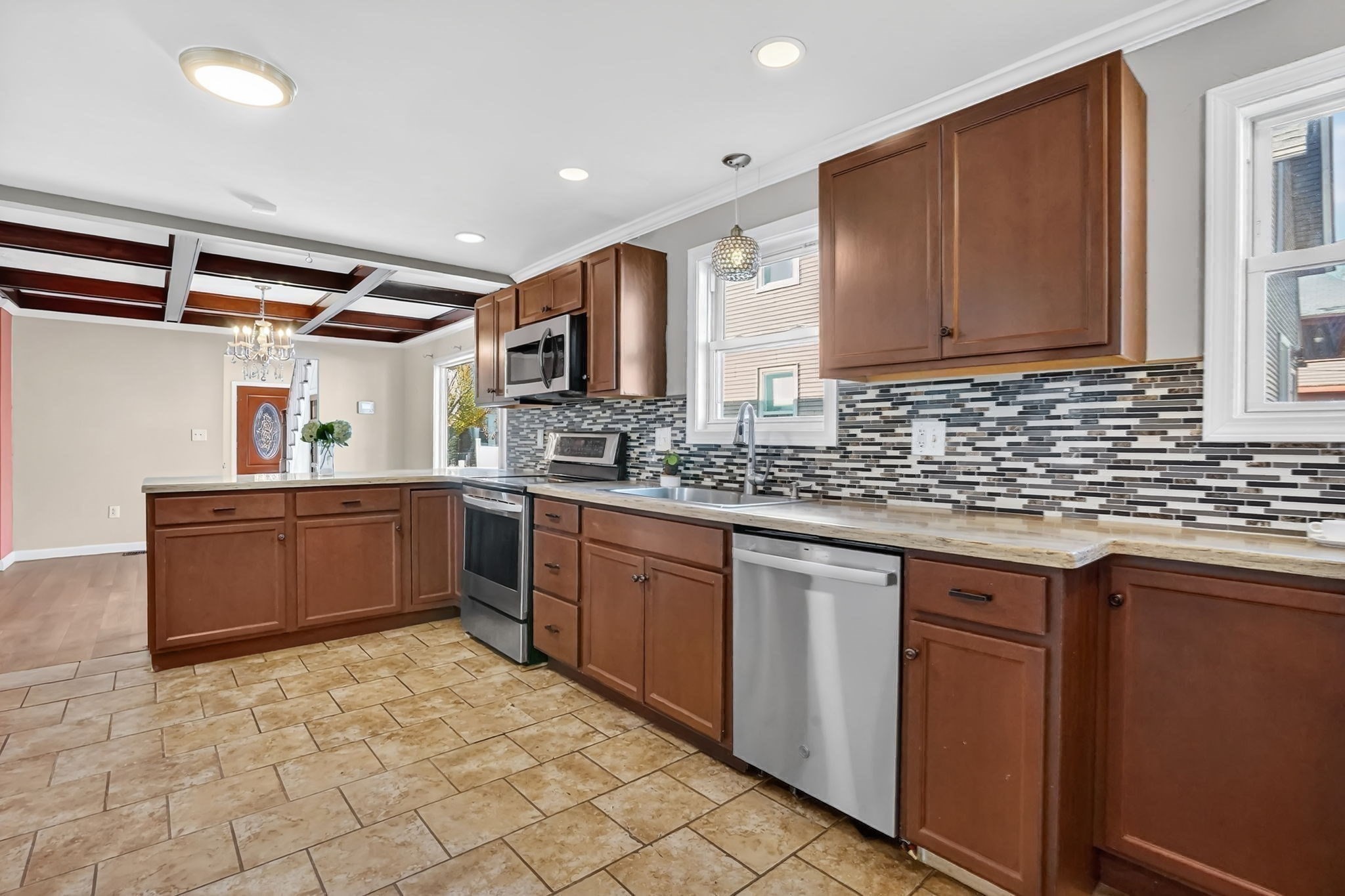 41 Florida St, Springfield, MA 01109 - Image 13