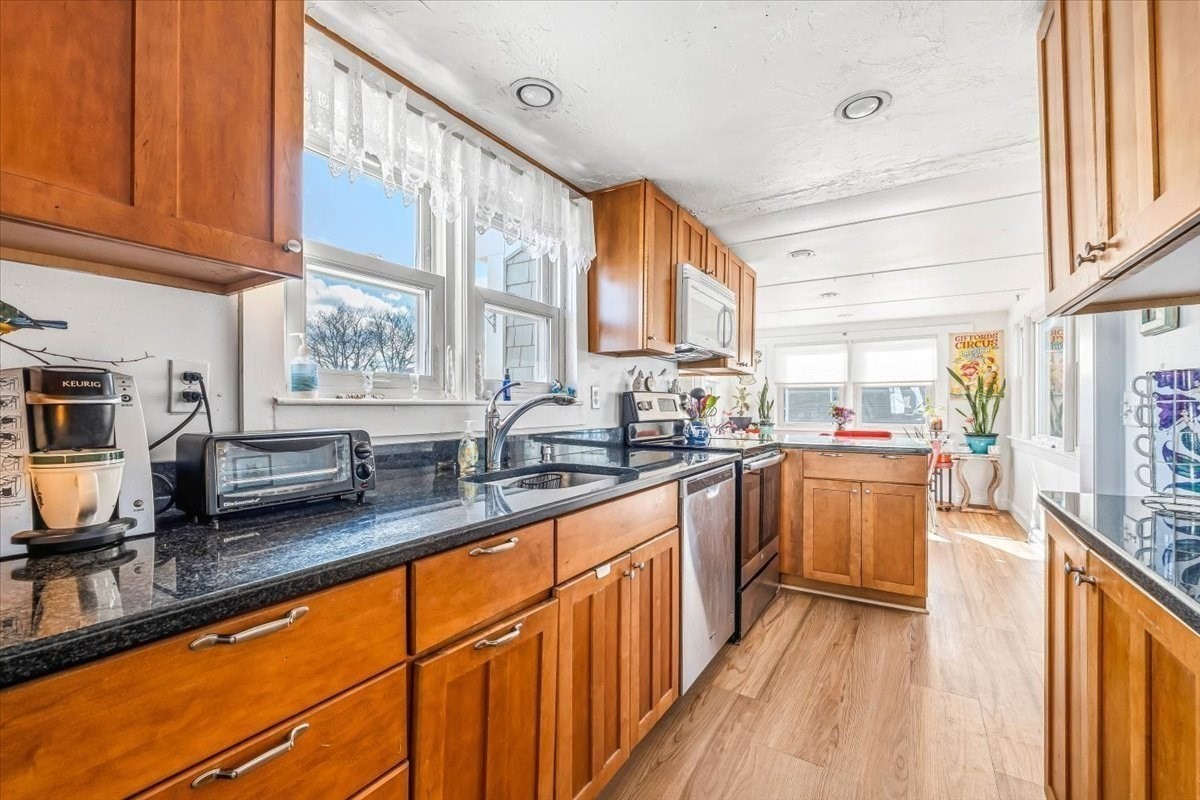 65 Hilltop Ave, Plymouth, MA 02360 - Image 8