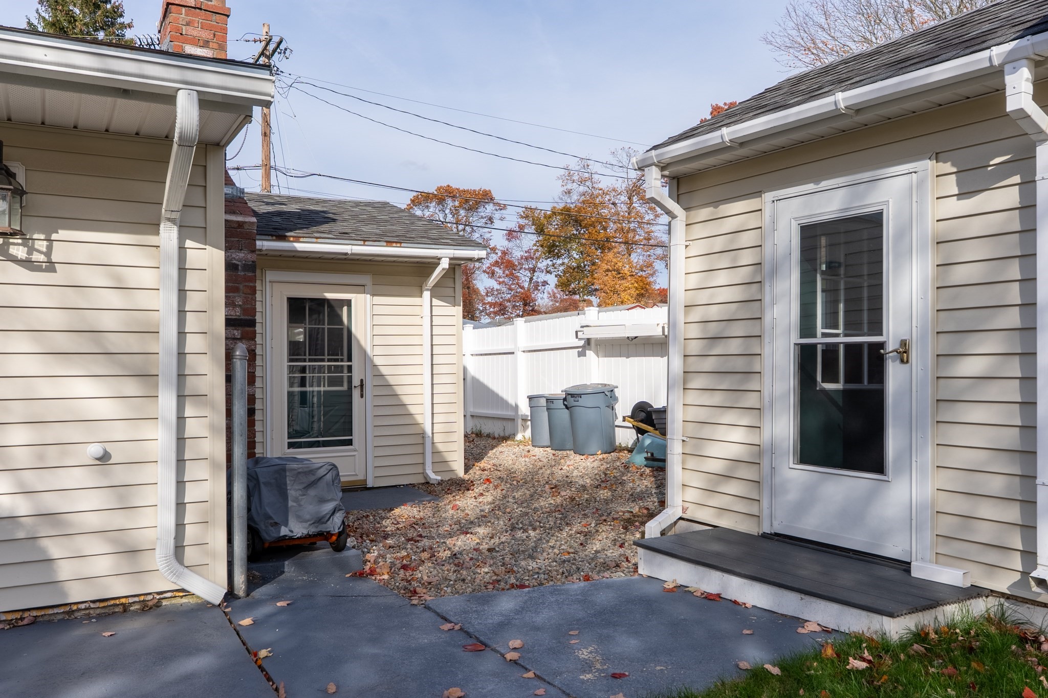 81 Dixon Rd, Brockton, MA 02302 - Image 11