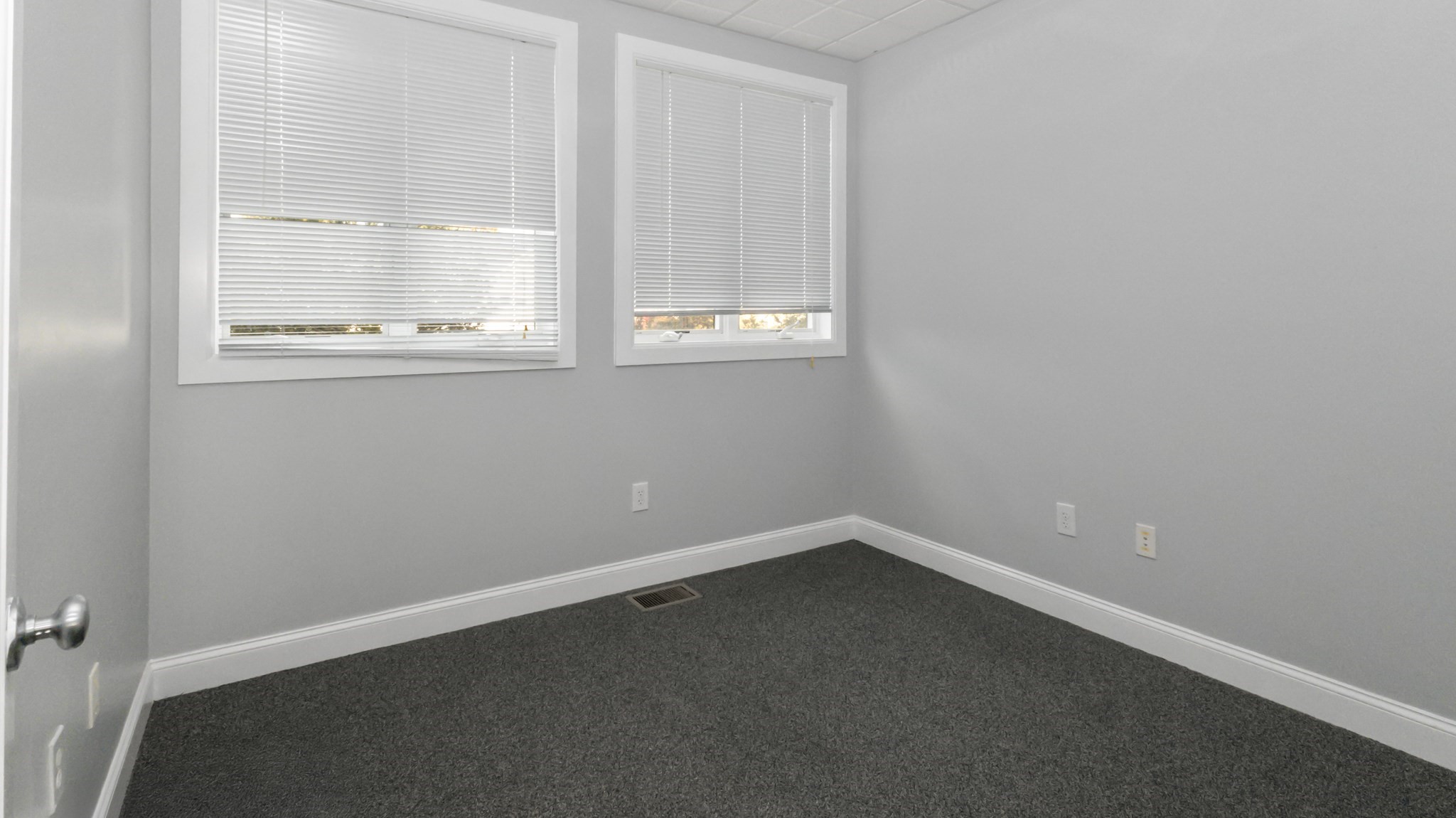 104 Bridge Rd, Salisbury, MA 01952 - Image 29