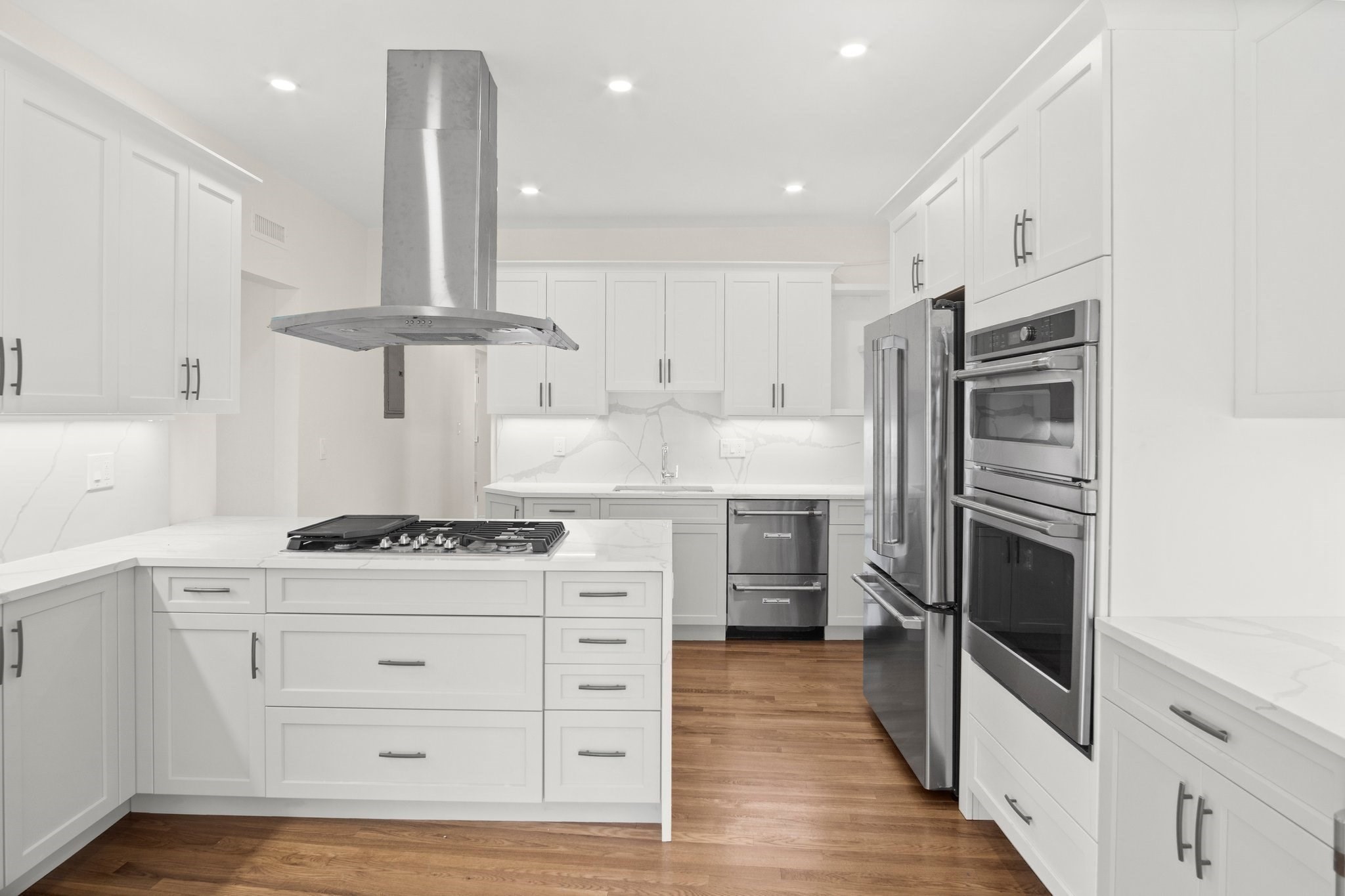 37 Englewood Ave Unit 3, Brookline, MA 02445 - Image 2