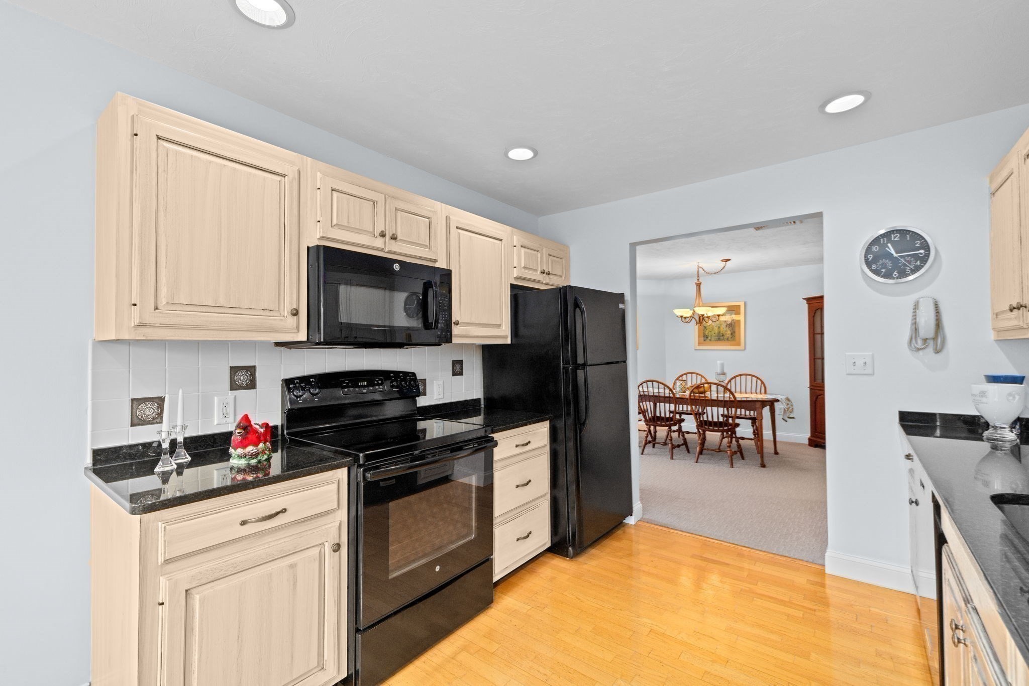 92 Cliffside Dr Unit hole 2, Plymouth, MA 02360 - Image 8