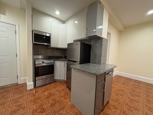 69 Babcock St, Apt 7