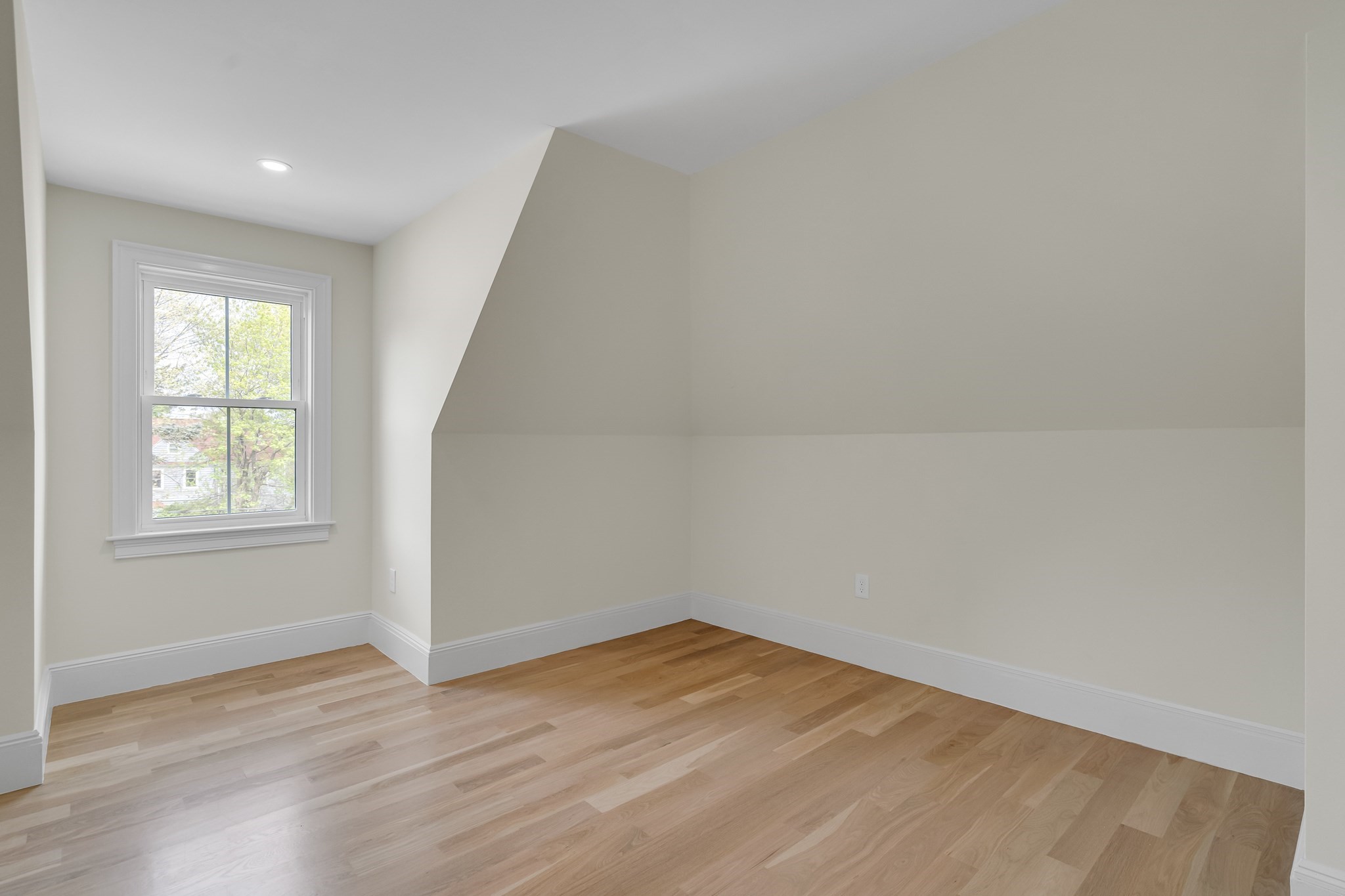 686 Centre St, Newton, MA 02458 - Image 21