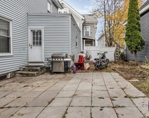 27 Royal  St, Lowell, MA 01851 - Image 3