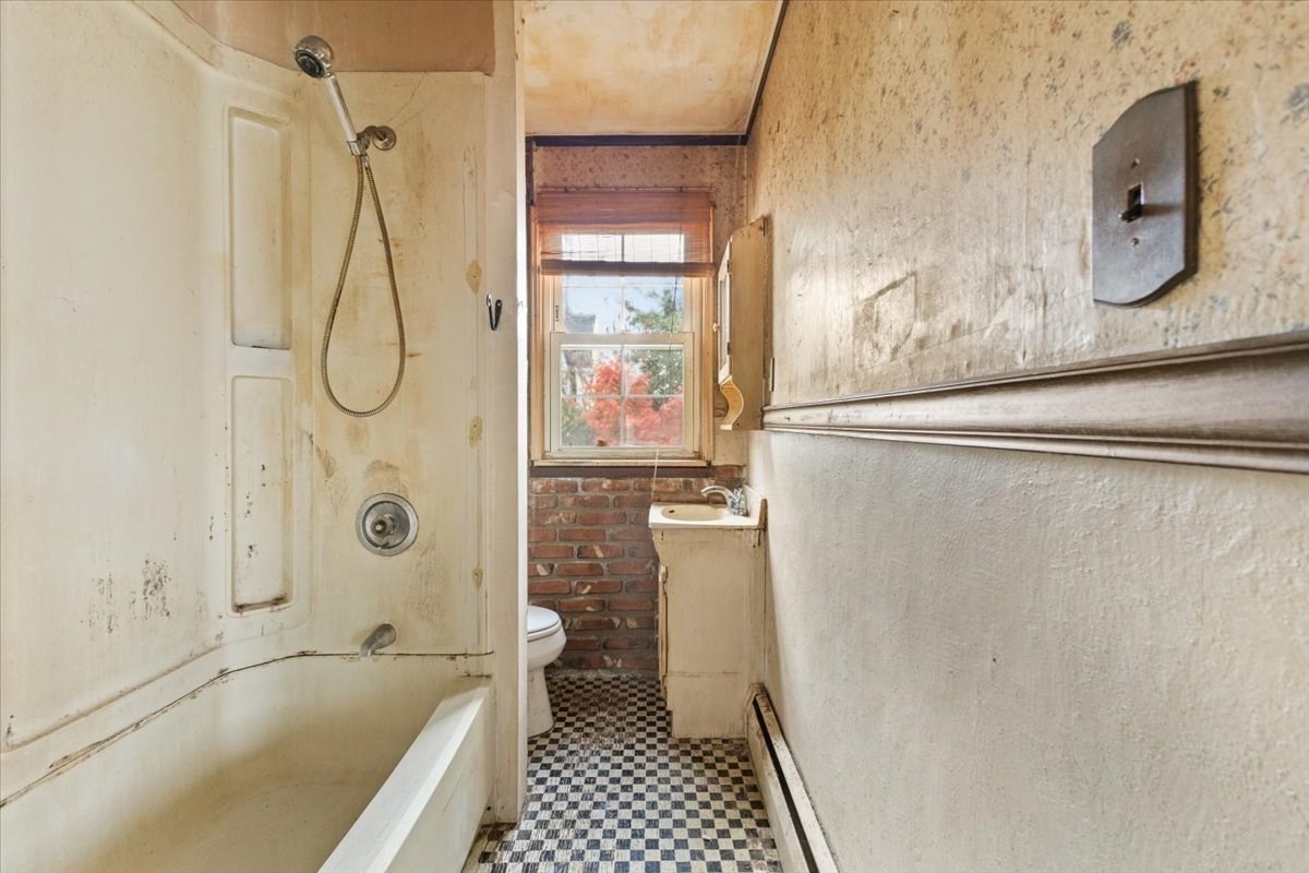 1496 Riverside Ave, Somerset, MA 02726 - Image 25