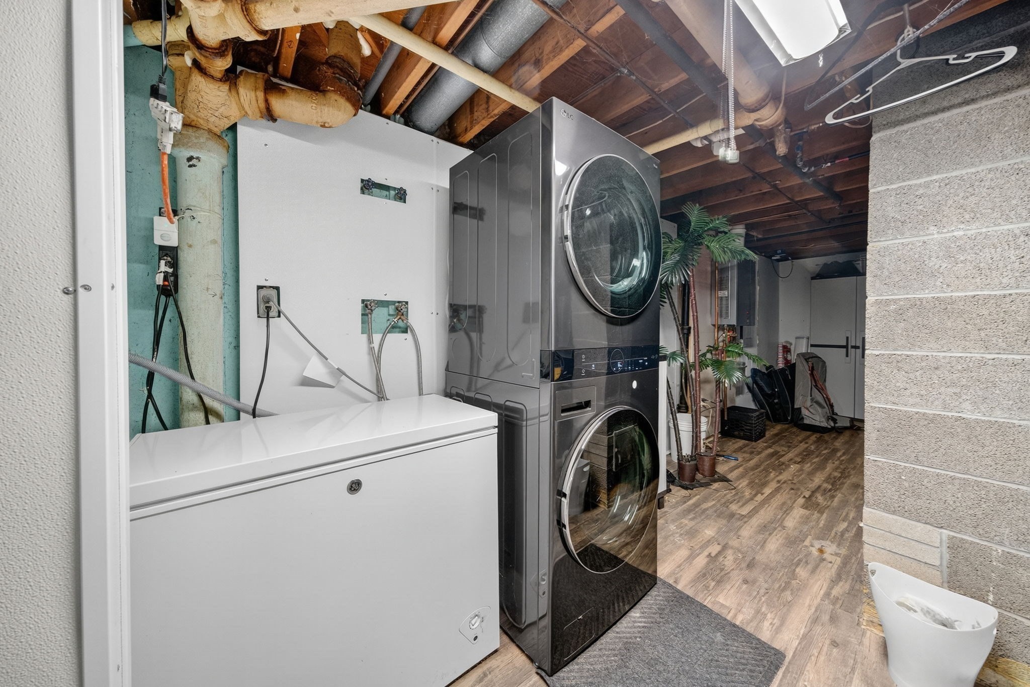 211 Lowell Street, New Bedford, MA 02745 - Image 28