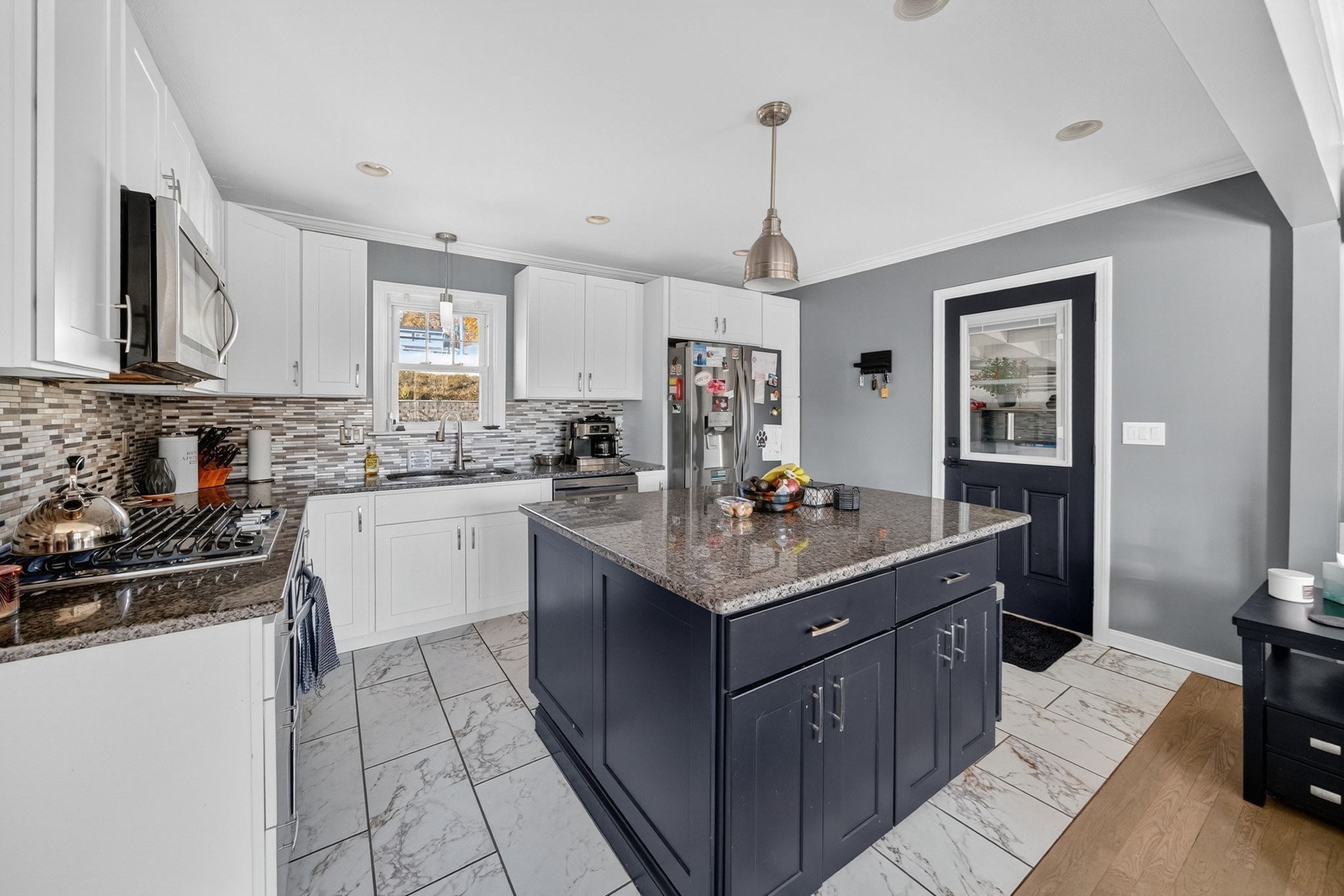 211 Lowell Street, New Bedford, MA 02745 - Image 8