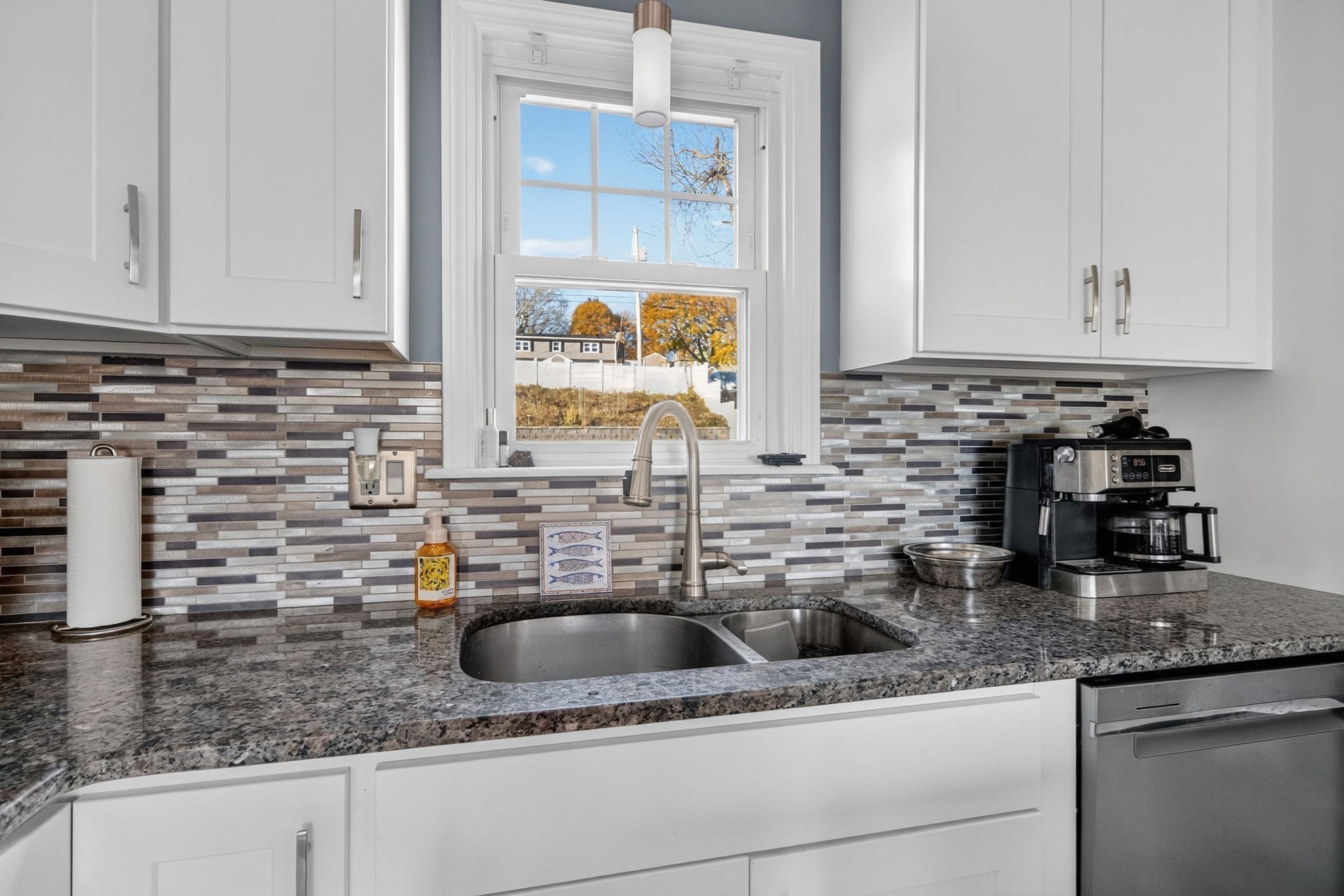 211 Lowell Street, New Bedford, MA 02745 - Image 10