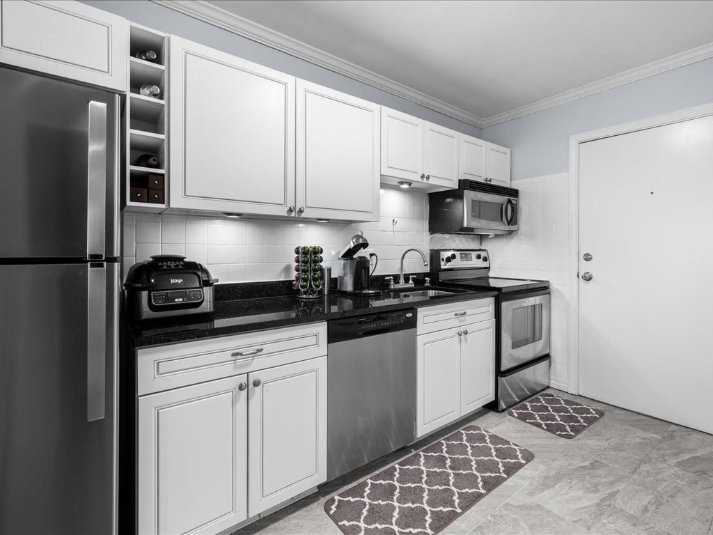 22 Branchfield St Unit D4, Dorchester, Boston, MA 02124 - Image 4