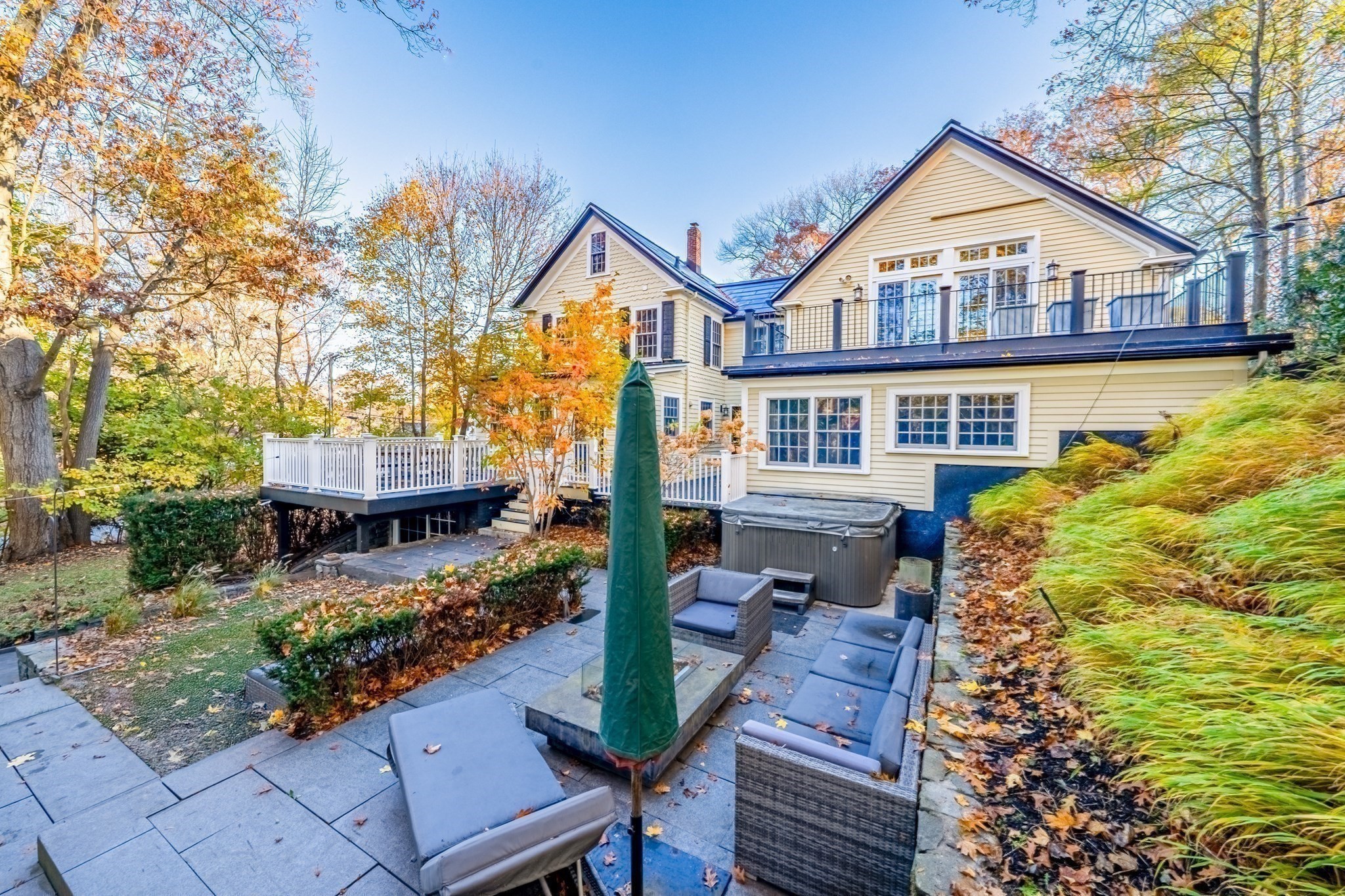 20 Grove Pl, Winchester, MA 01890
