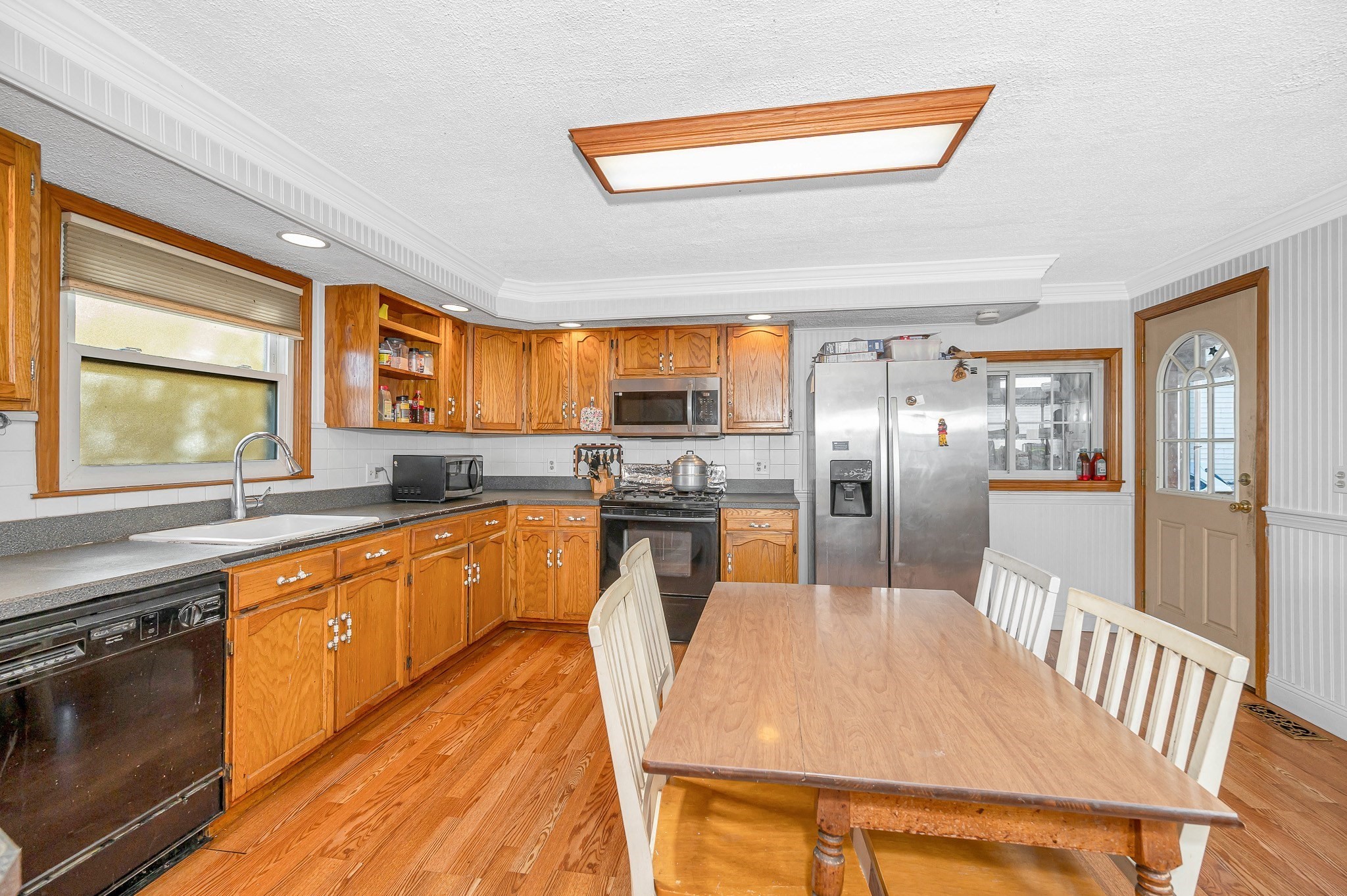 13 Lundberg St, Lowell, MA 01852 - Image 4
