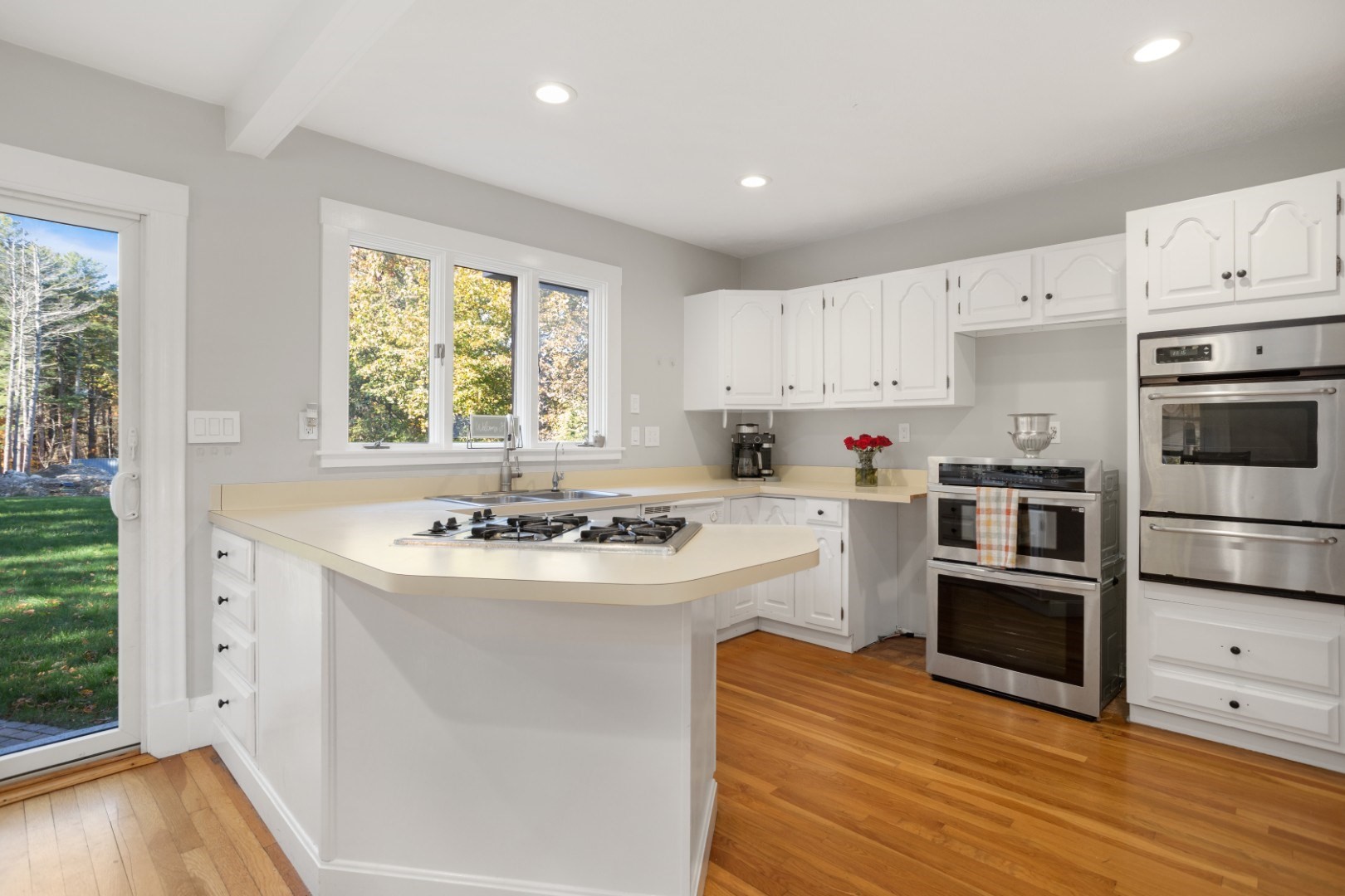 928 Main St, Lynnfield, MA 01940 - Image 13