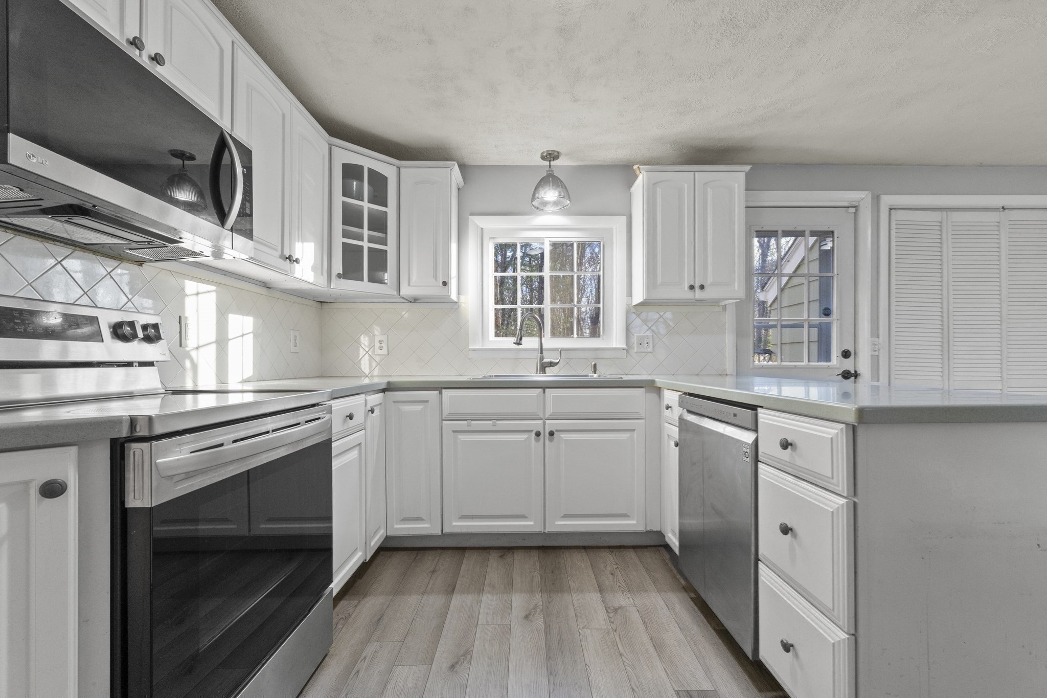 29 May, North Attleboro, MA 02760 - Image 7