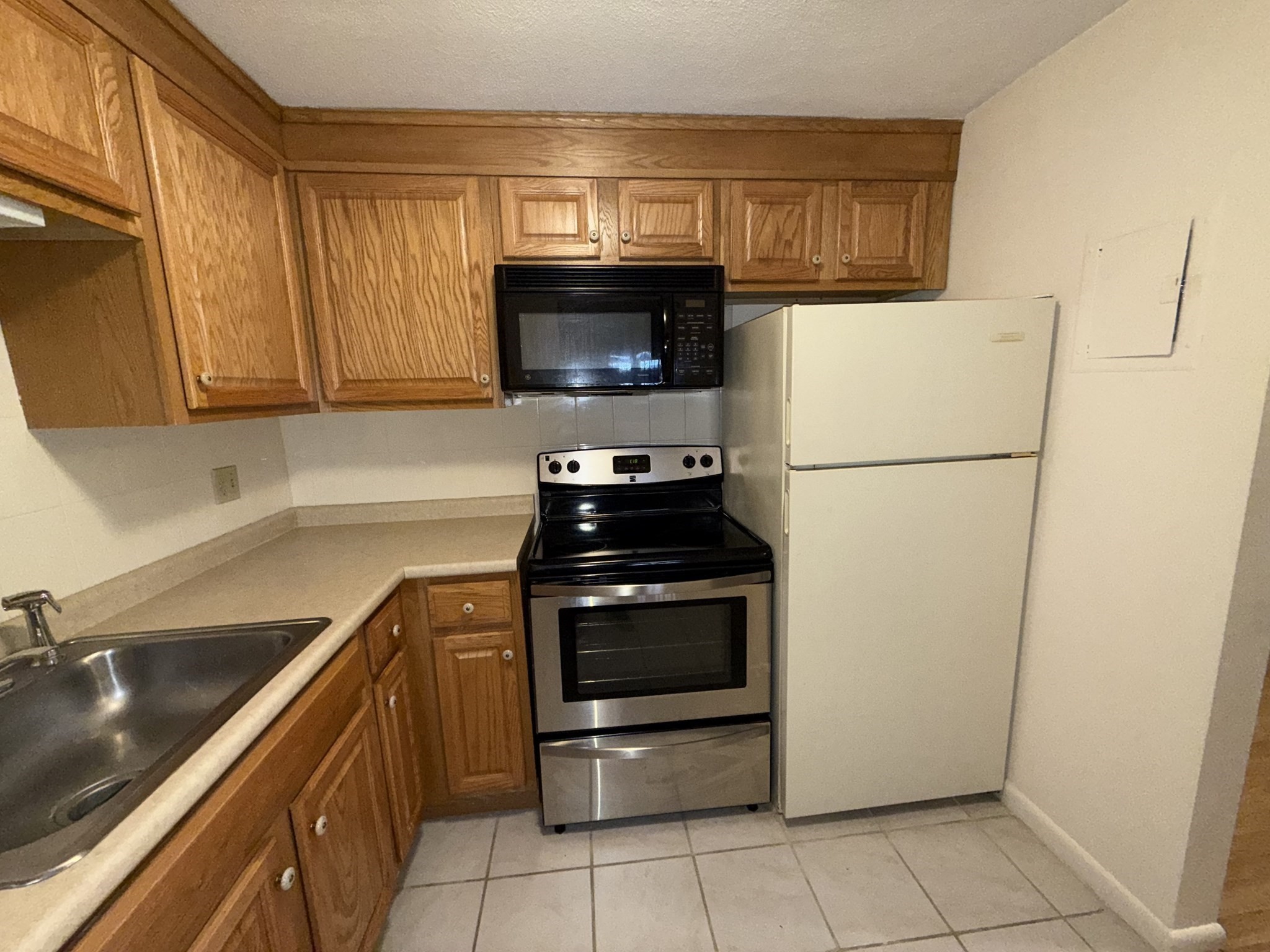 28 Williamsburg Ct Unit 2, Shrewsbury, MA 01545 - Image 6