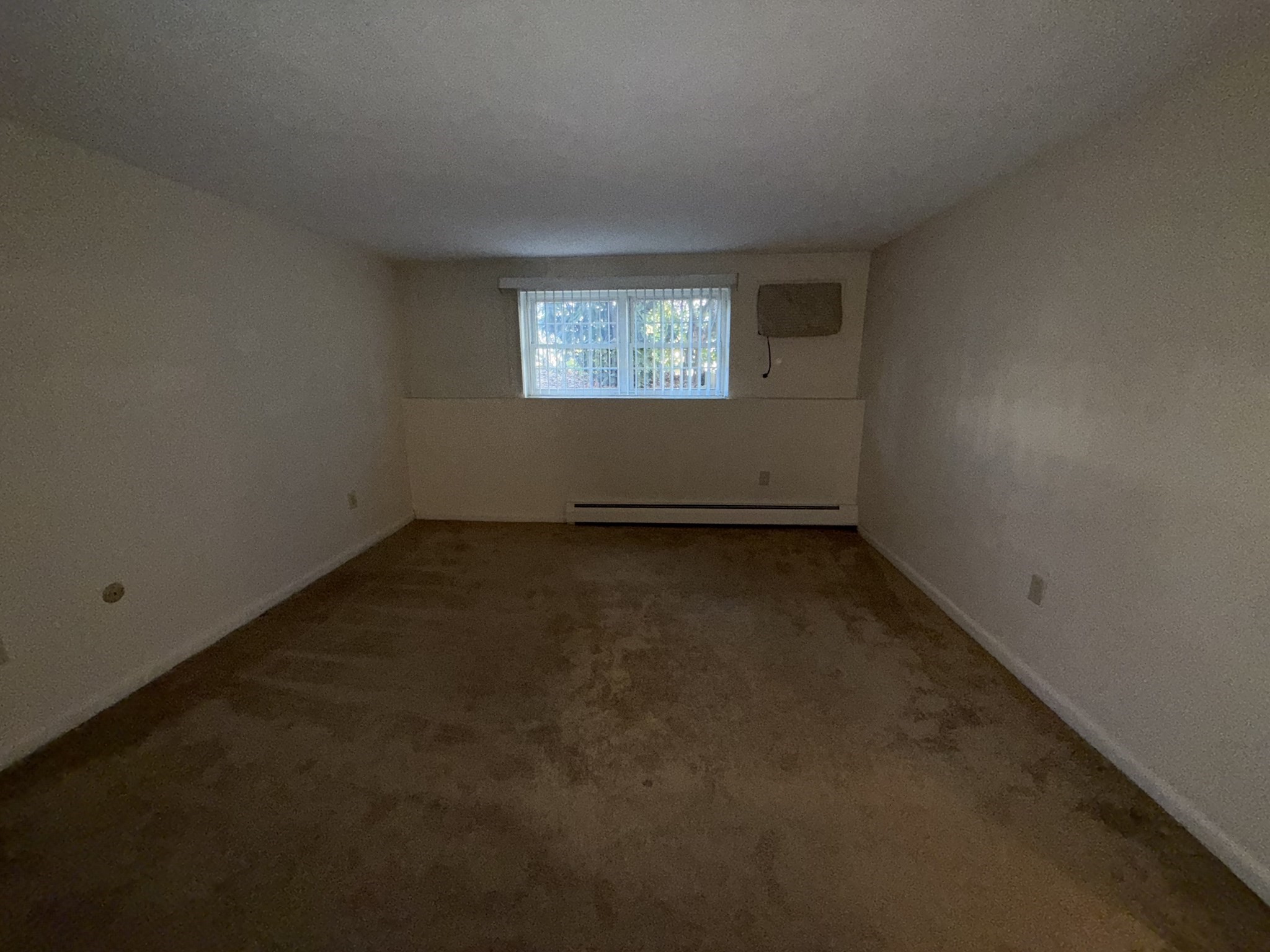 28 Williamsburg Ct Unit 2, Shrewsbury, MA 01545 - Image 10