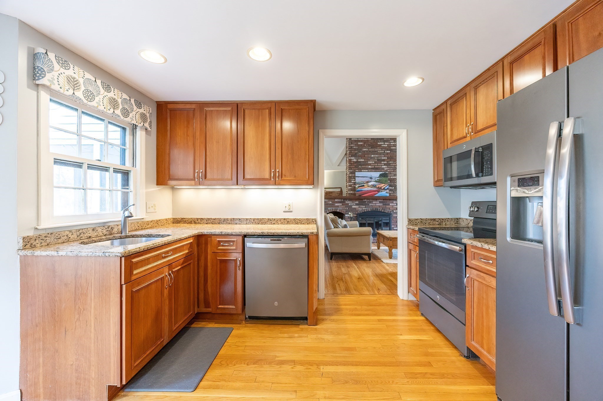11 Garry Dr, Medfield, MA 02052 - Image 8