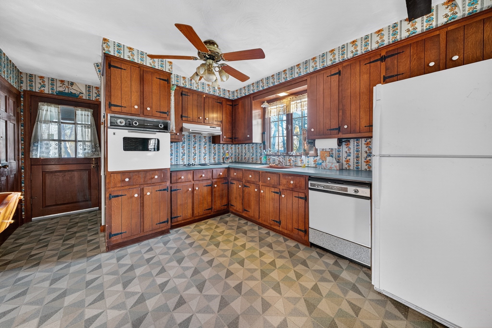 79 Cedar Ave, Swansea, MA 02777 - Image 18