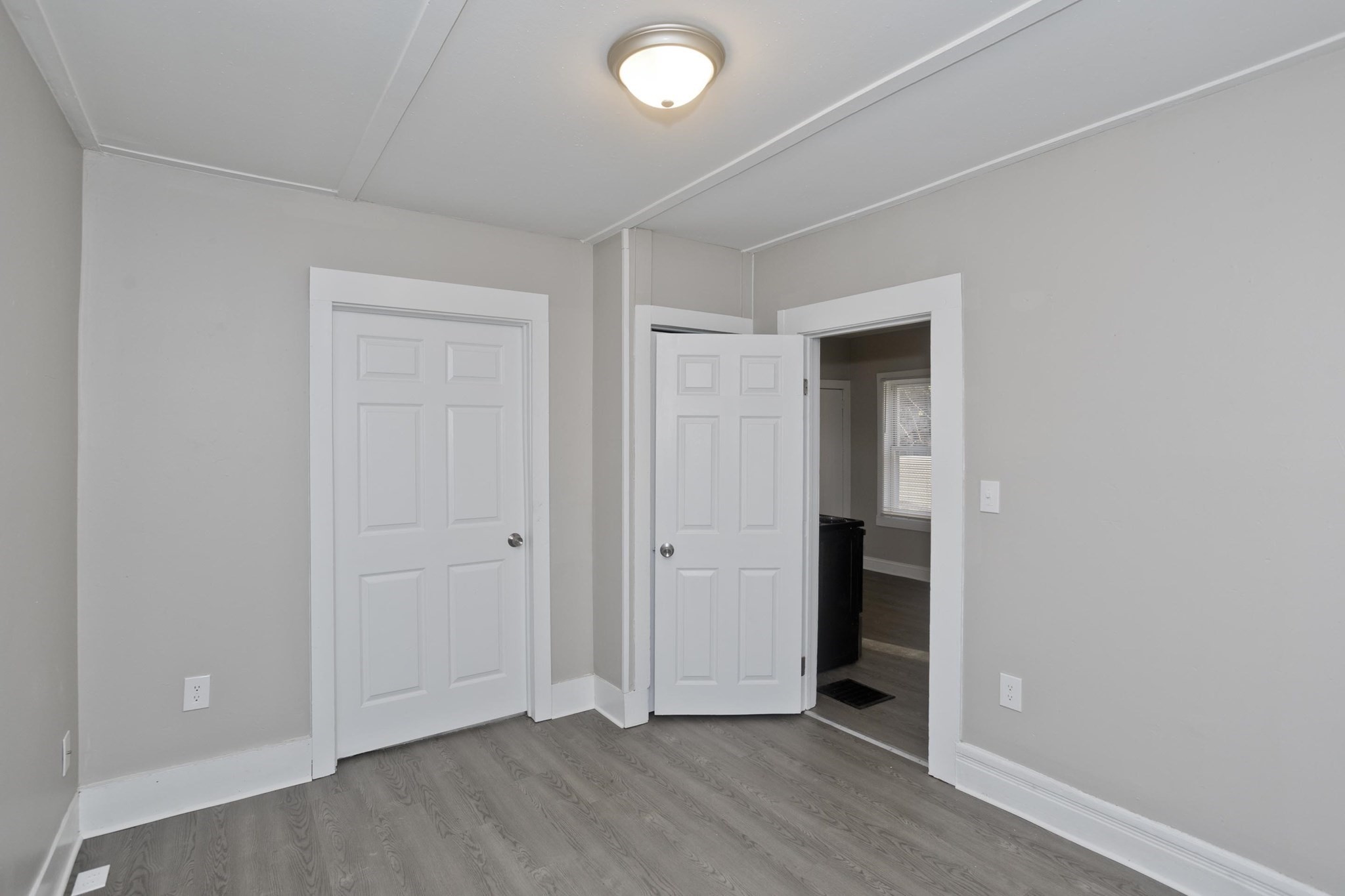 81 Hayden Ave, Springfield, MA 01109 - Image 30