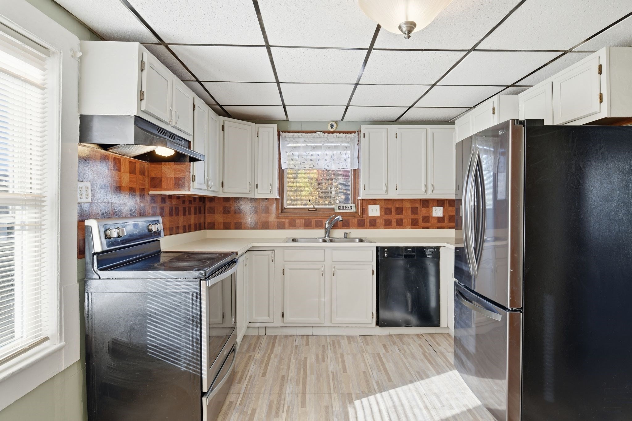 114 Monrovia St, Springfield, MA 01104 - Image 16