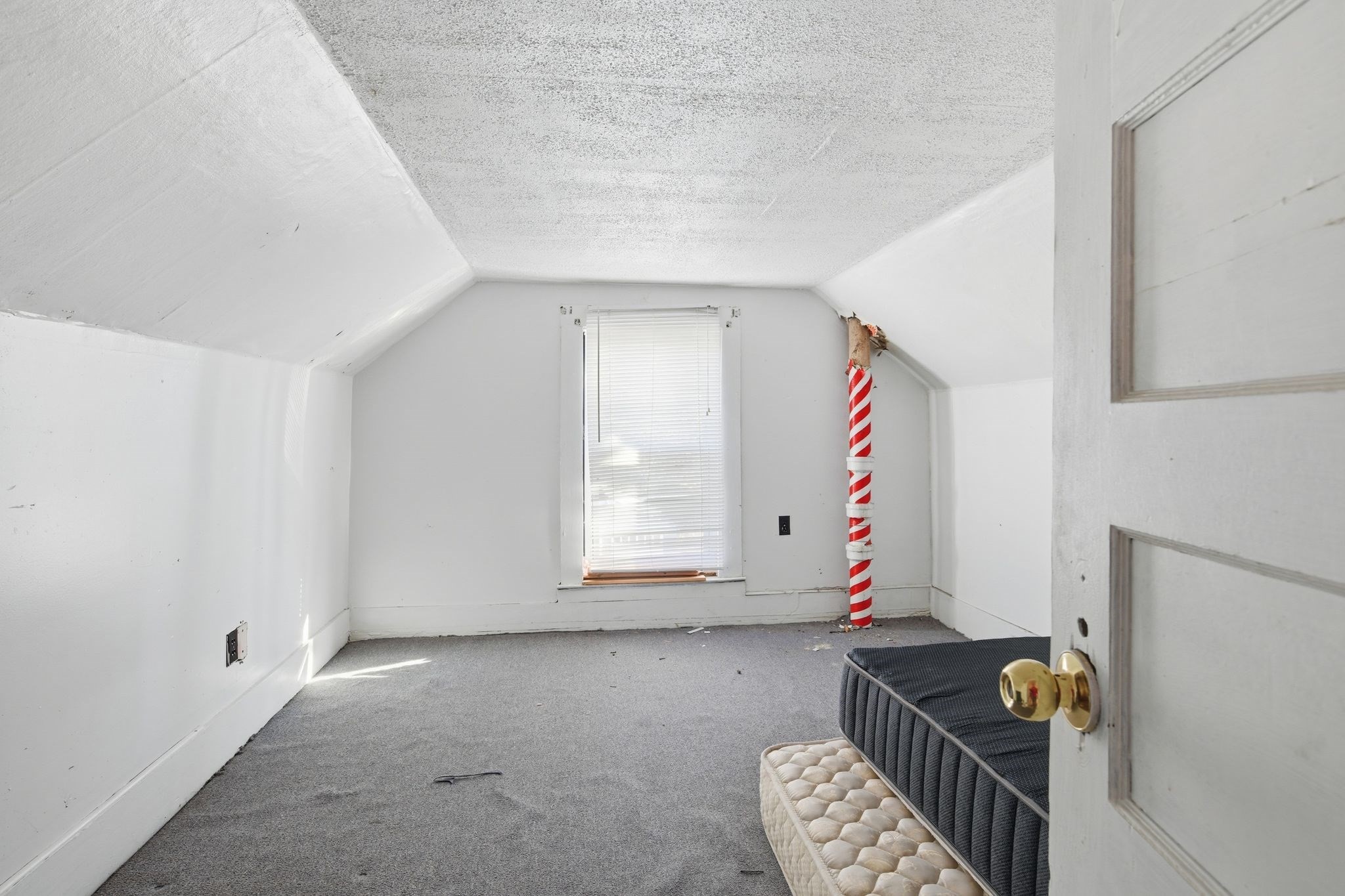 114 Monrovia St, Springfield, MA 01104 - Image 32