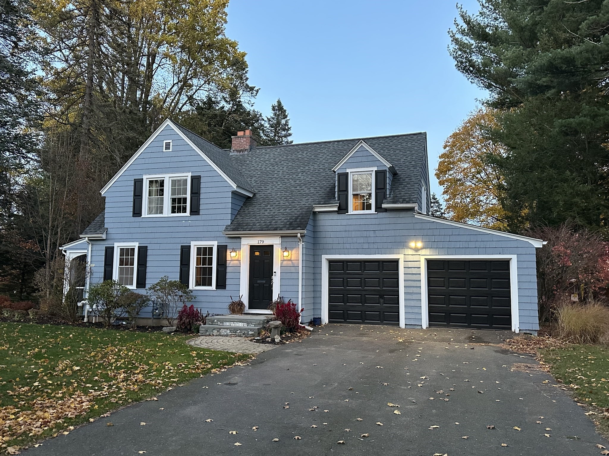 179 Central Park Dr, Holyoke, MA 01040 - Image 2