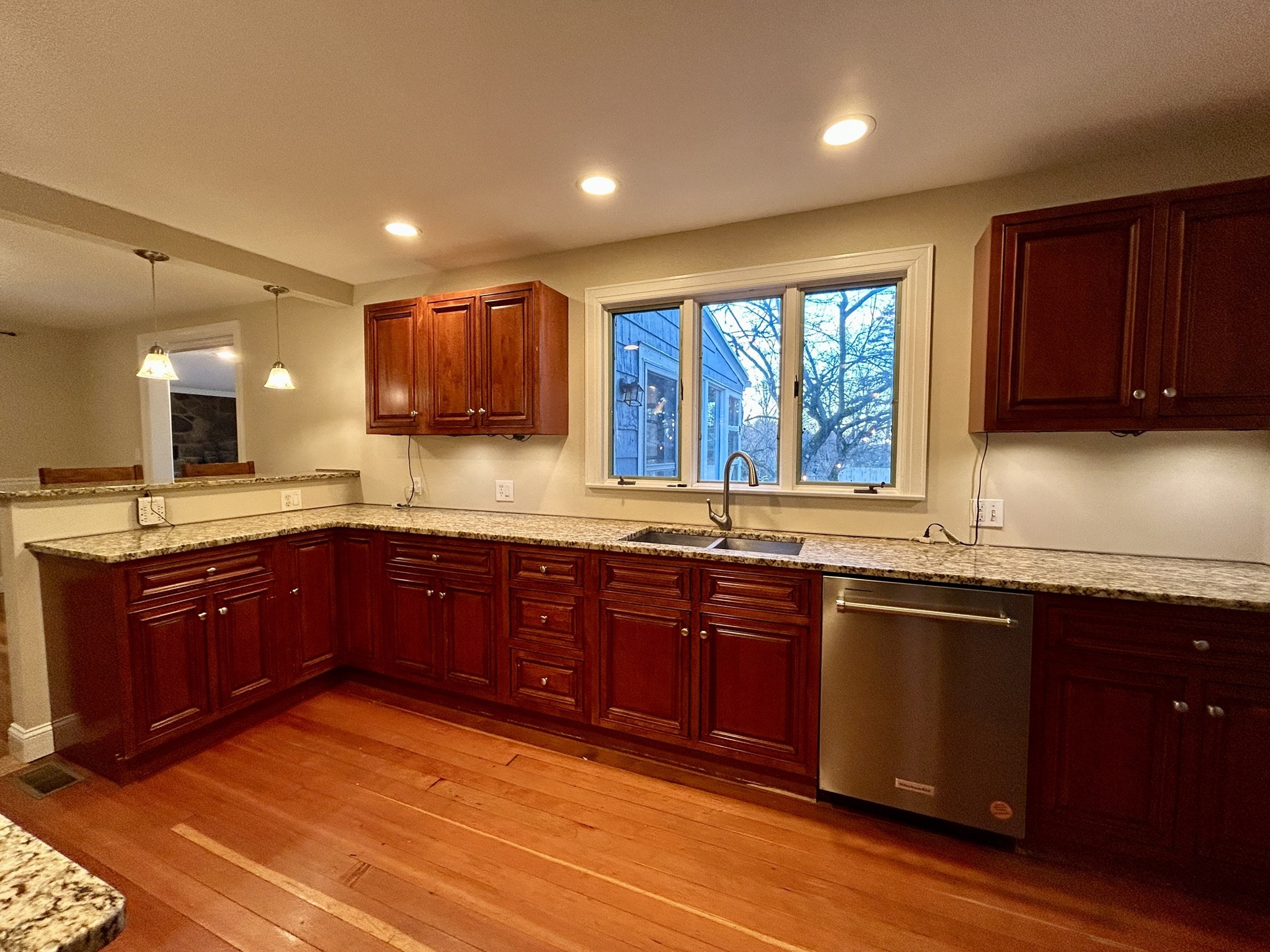 179 Central Park Dr, Holyoke, MA 01040 - Image 18