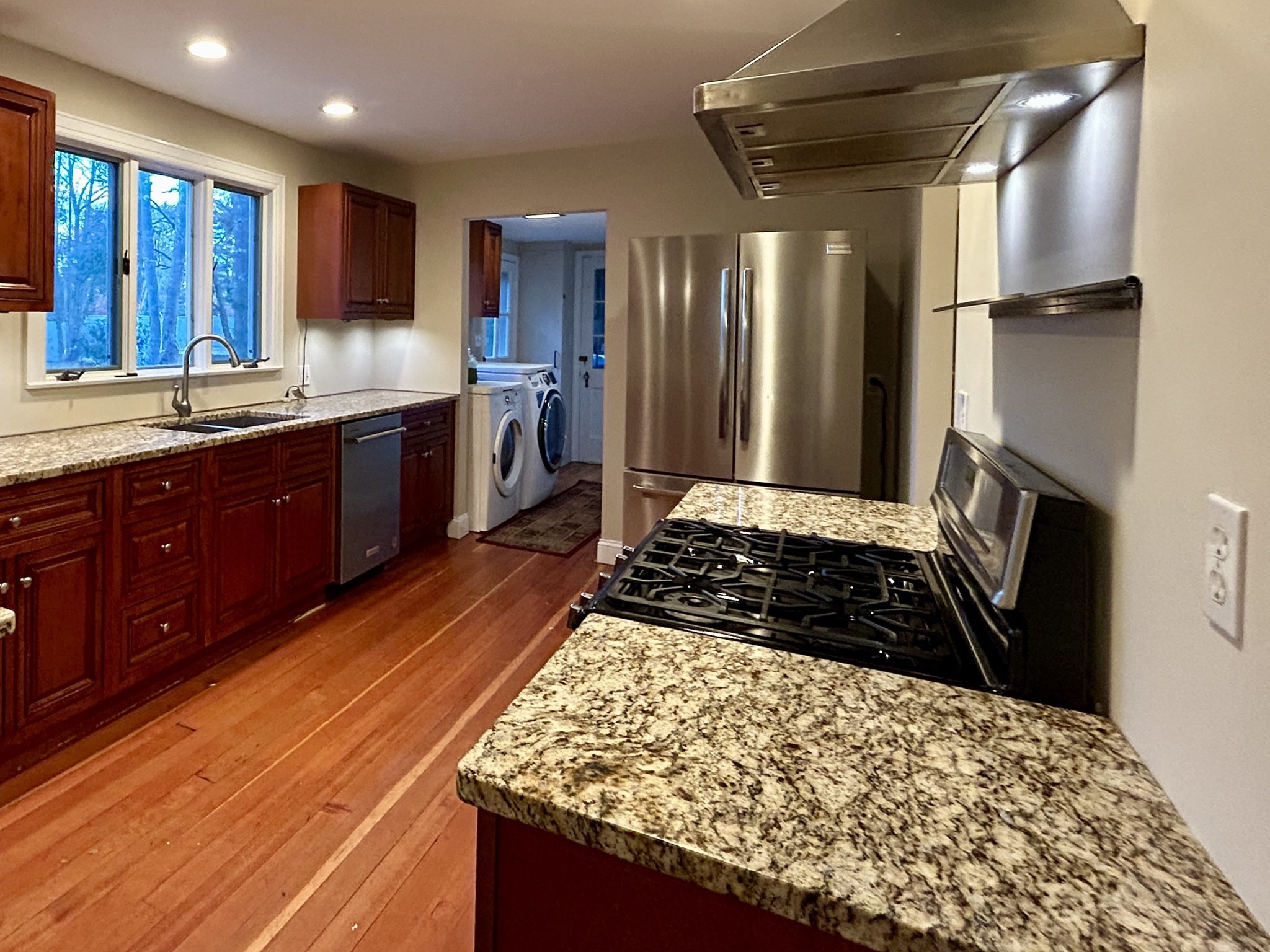 179 Central Park Dr, Holyoke, MA 01040 - Image 20