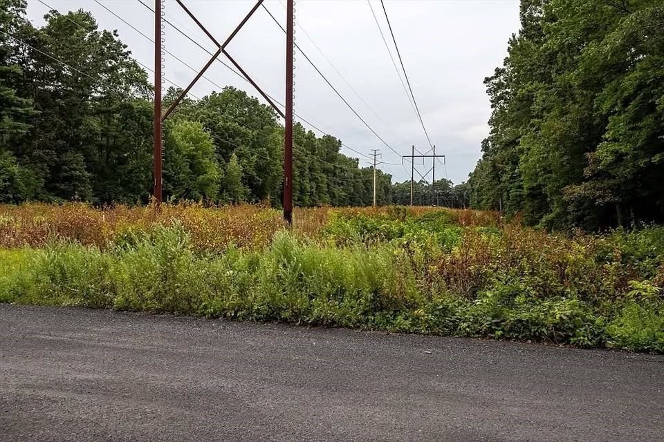 46 Washington Rd, Wilbraham, MA 01095 - Image 3