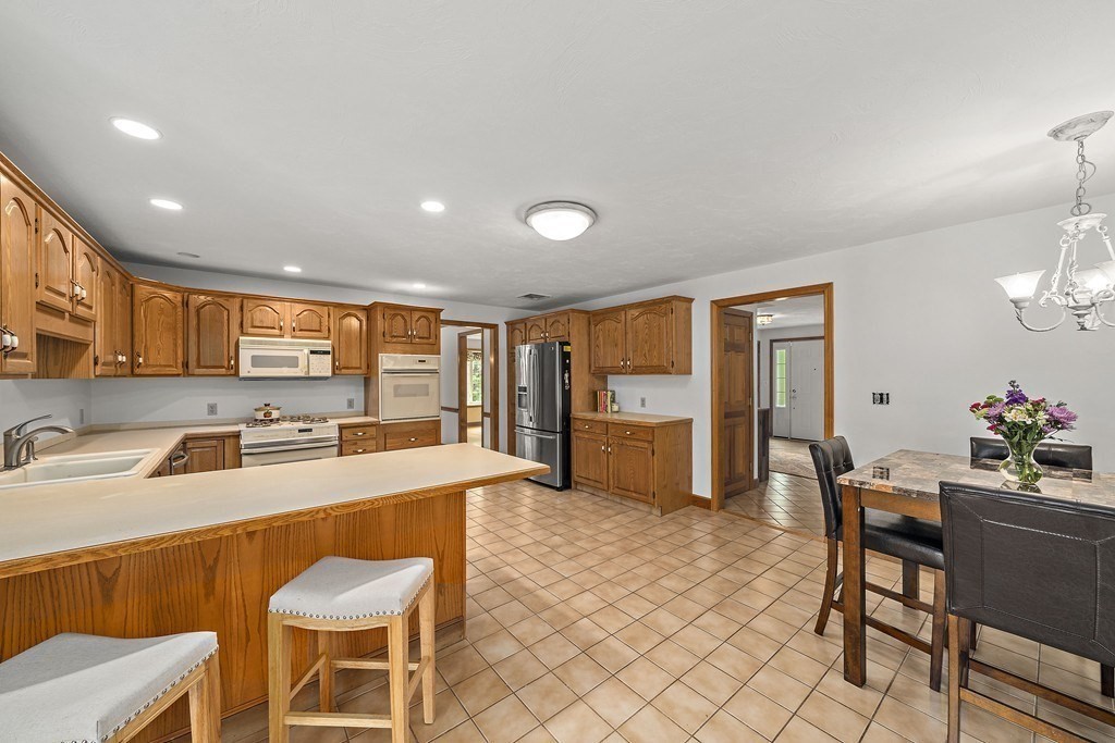 15 Kensington Dr, Canton, MA 02021 - Image 6