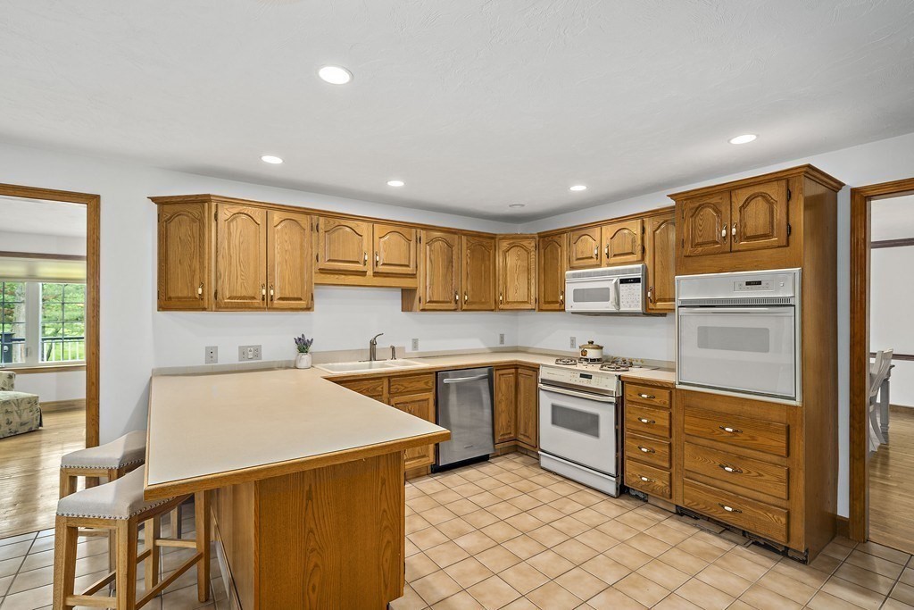 15 Kensington Dr, Canton, MA 02021 - Image 7