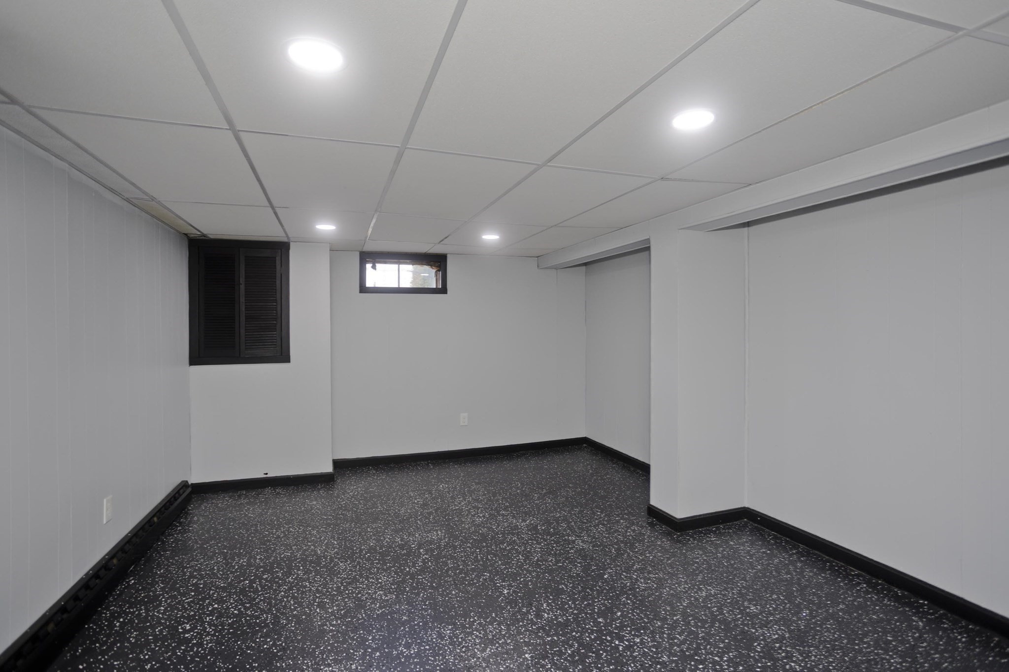 211 Glenoak Drive, Springfield, MA 01129 - Image 24