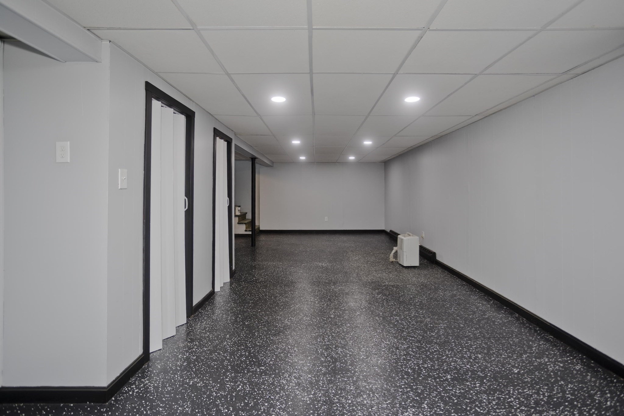 211 Glenoak Drive, Springfield, MA 01129 - Image 25