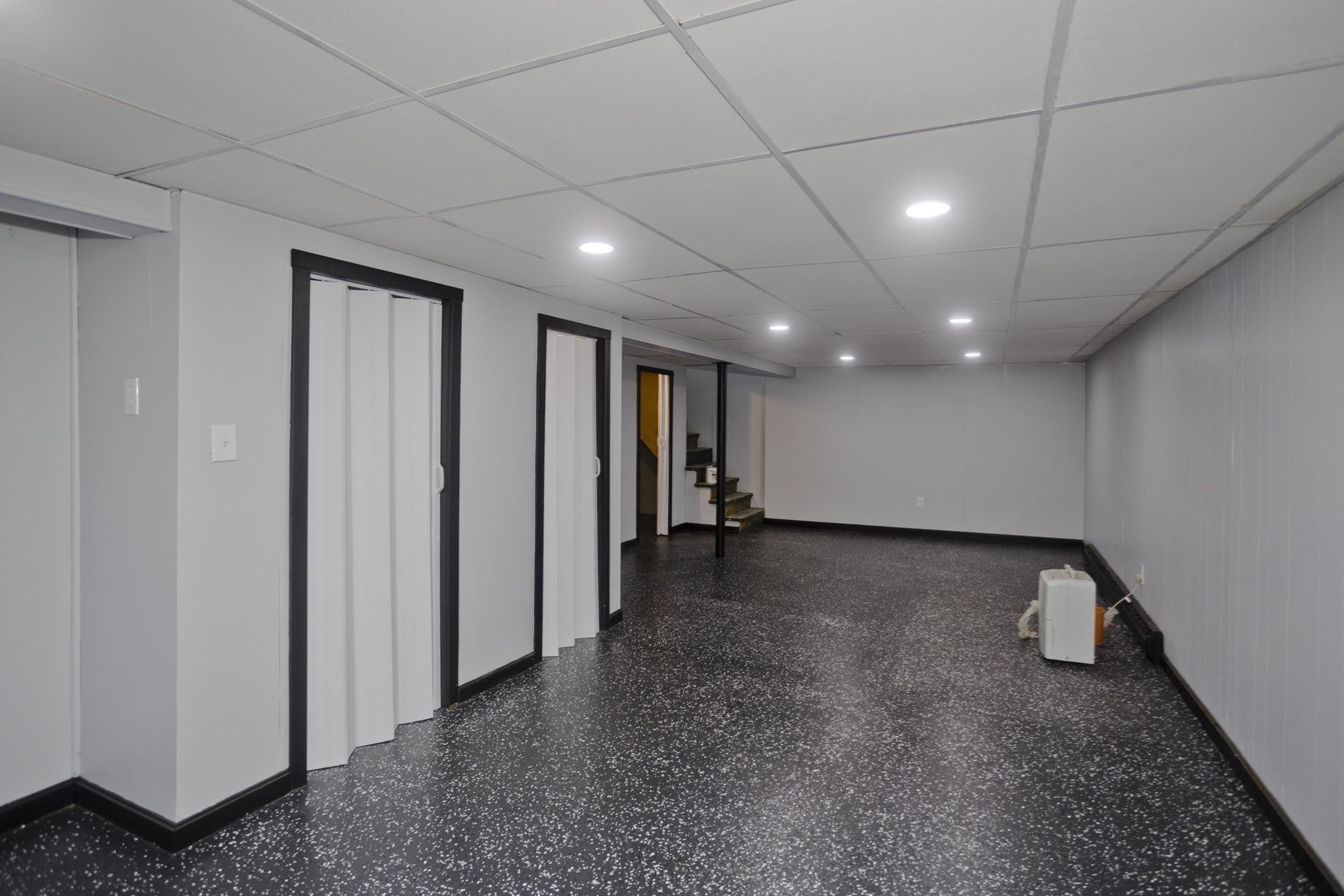 211 Glenoak Drive, Springfield, MA 01129 - Image 26