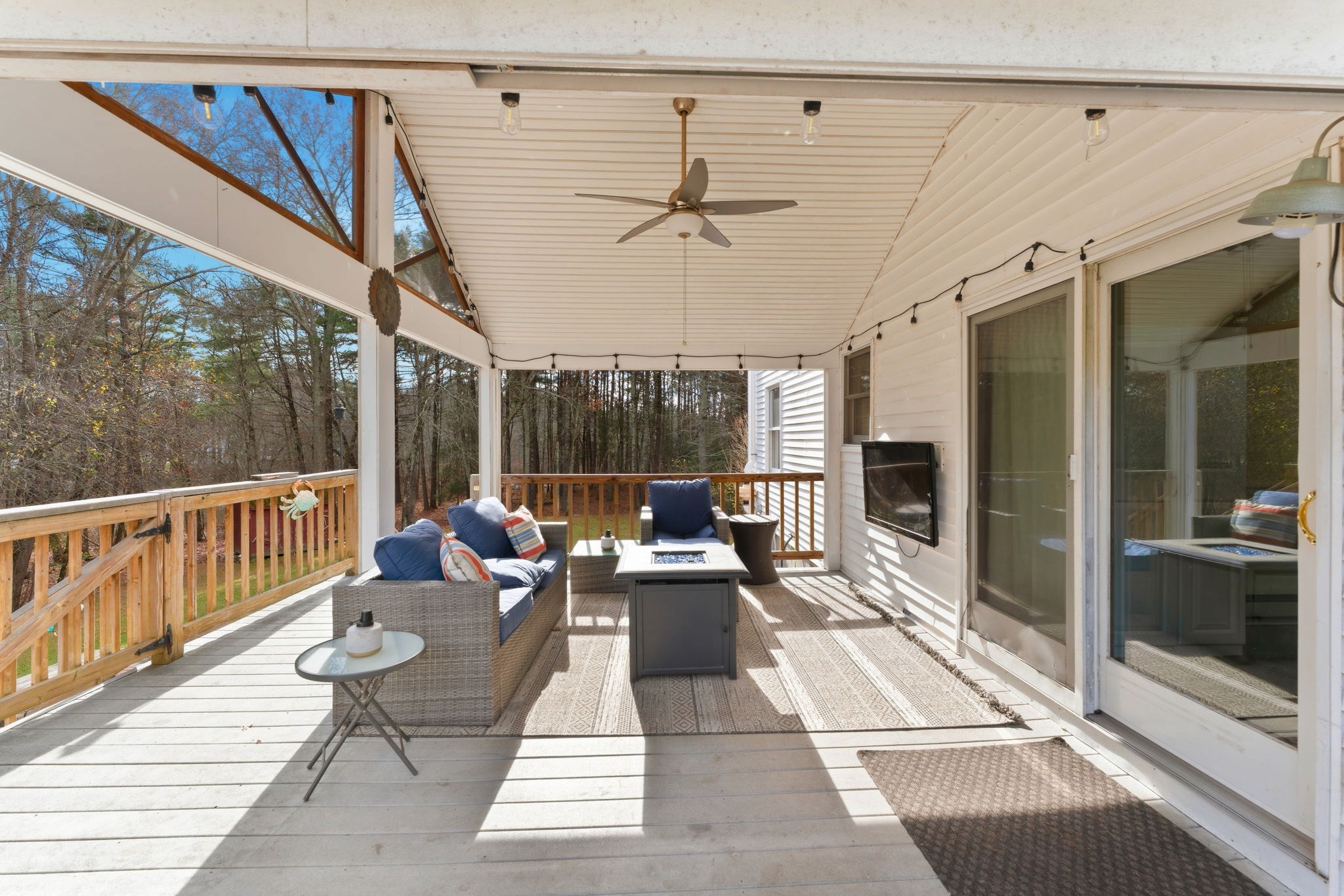14 Woodland Rd, Uxbridge, MA 01569 - Image 2