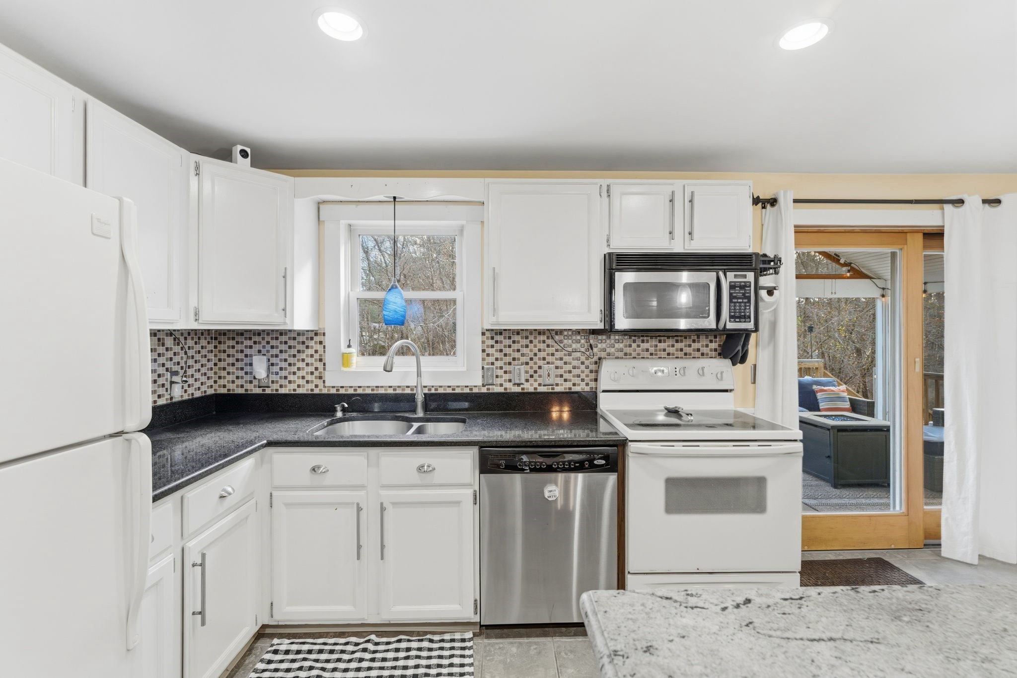 14 Woodland Rd, Uxbridge, MA 01569 - Image 10