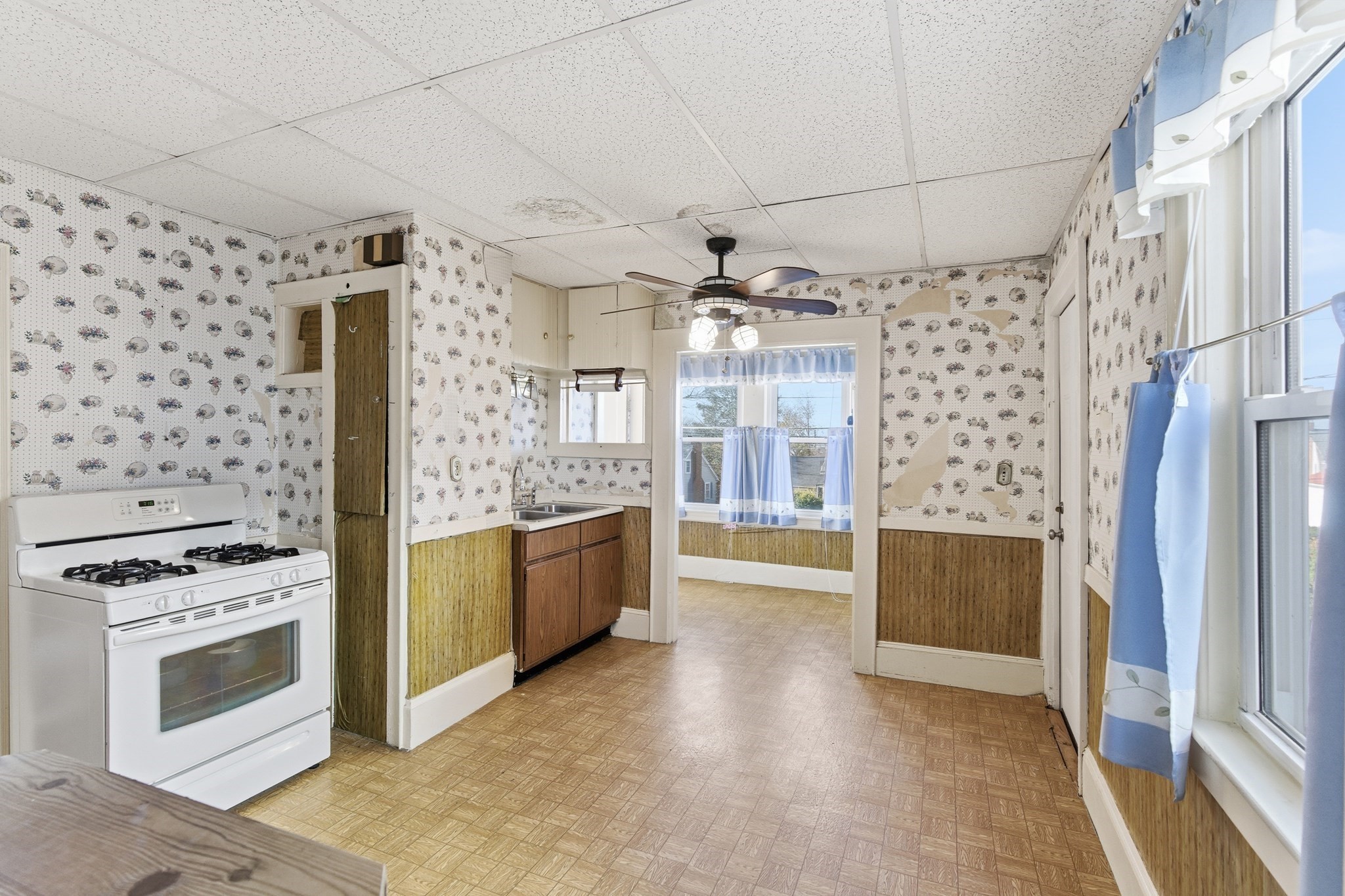 284 Beacon St, Lowell, MA 01850 - Image 7