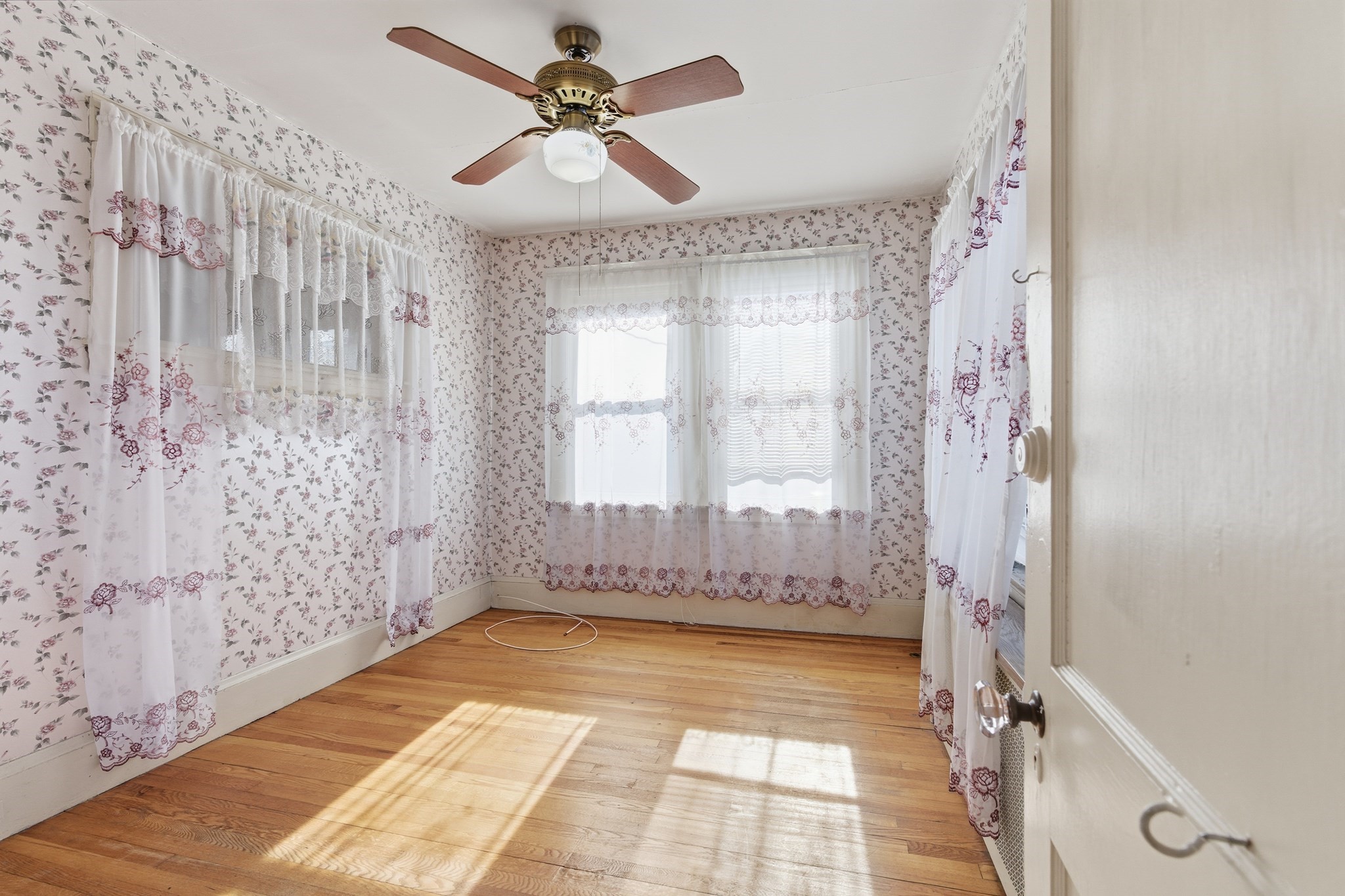 284 Beacon St, Lowell, MA 01850 - Image 8