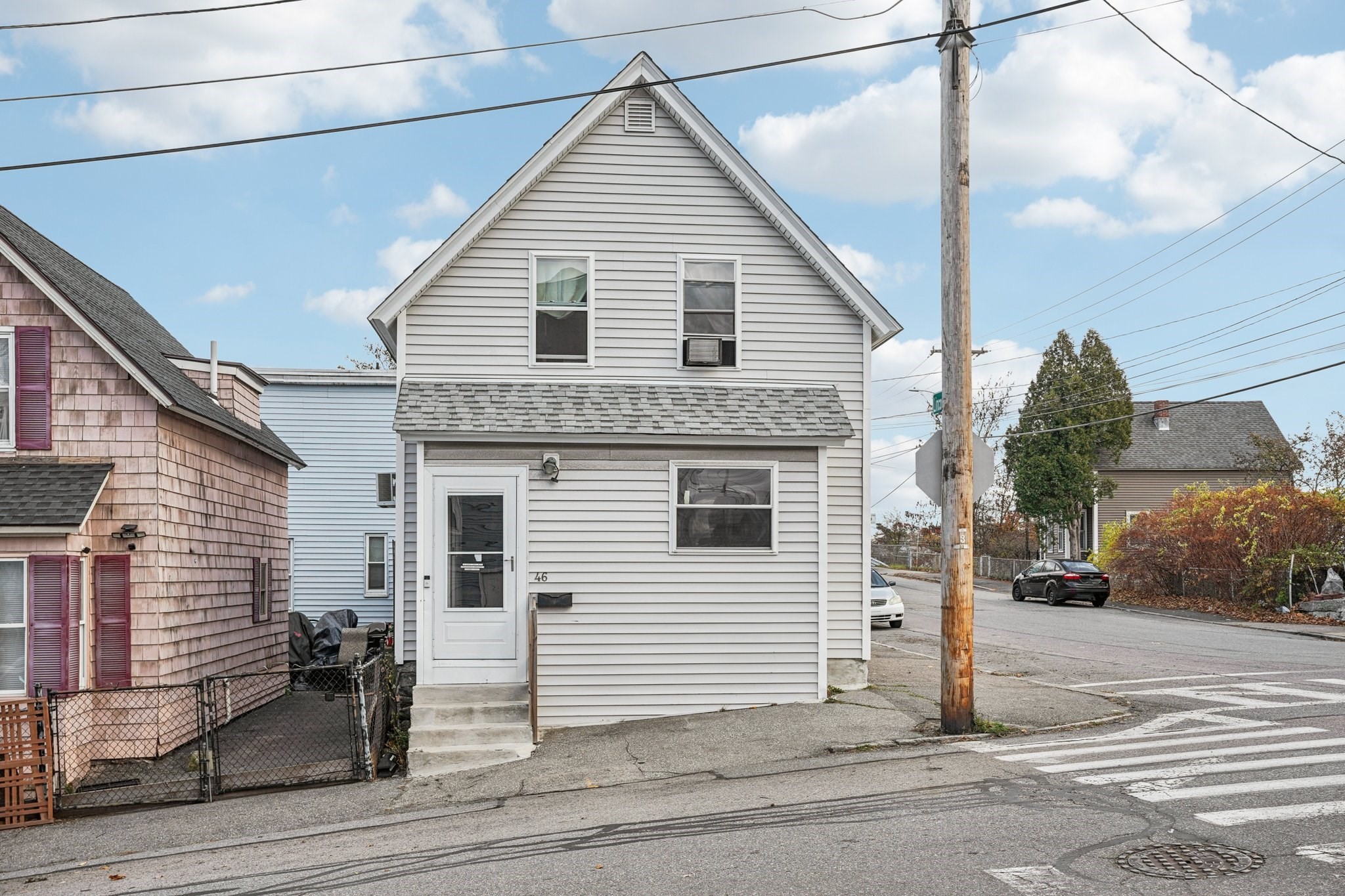 46 Main St, Lowell, MA 01852