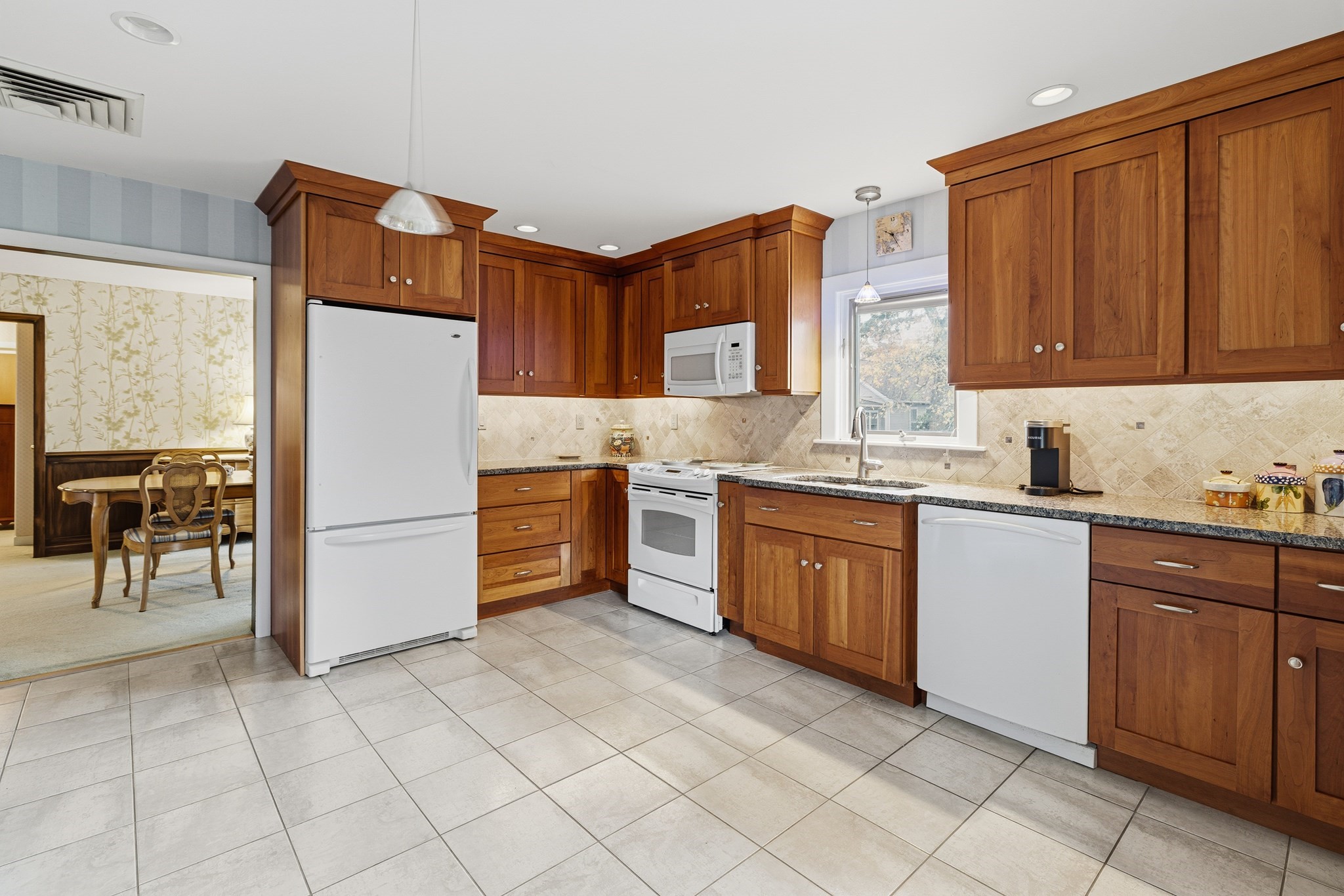 50 Gaywood St, Dartmouth, MA 02747 - Image 14