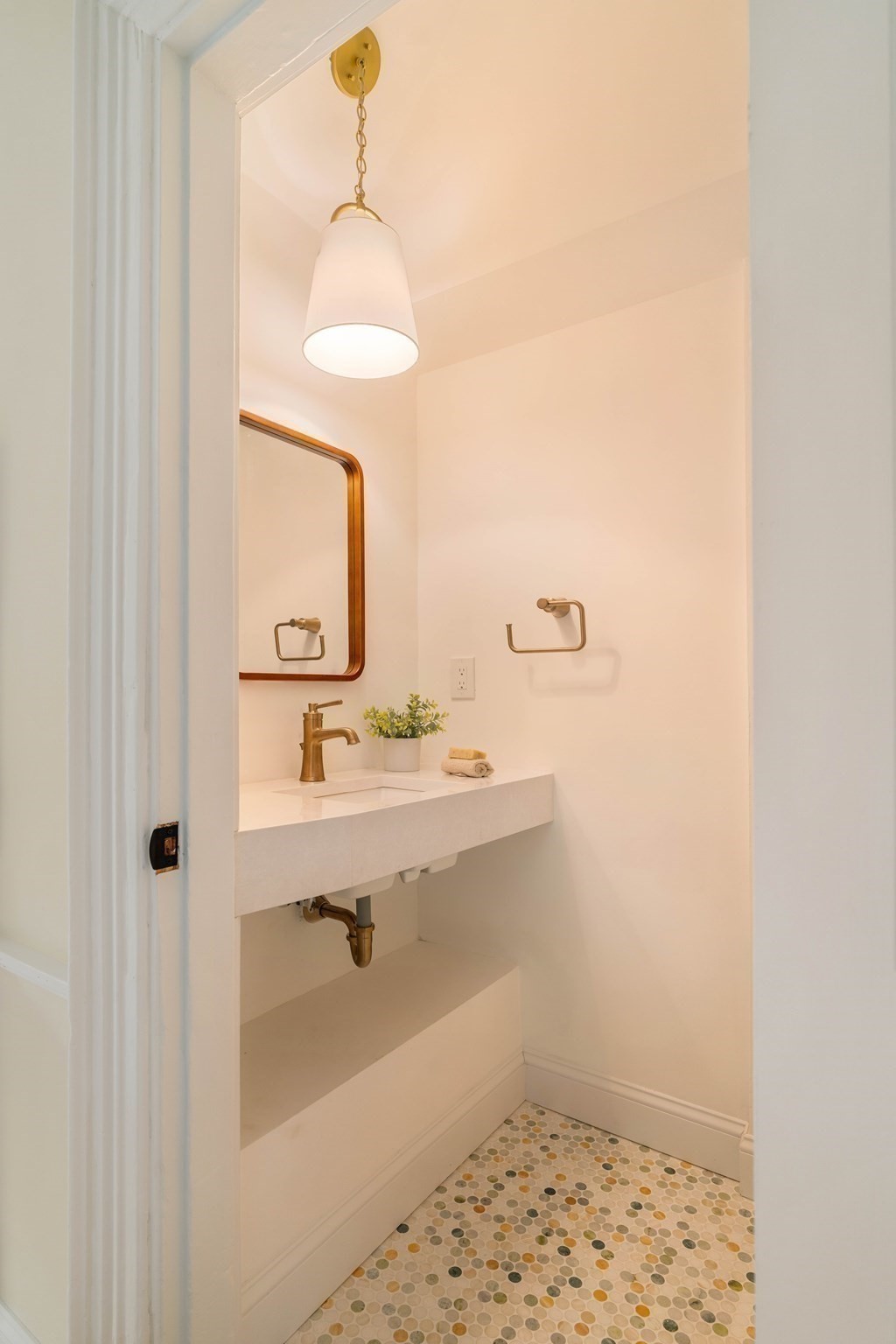 8 Cogswell Ave., Cambridge, MA 02140 - Image 16