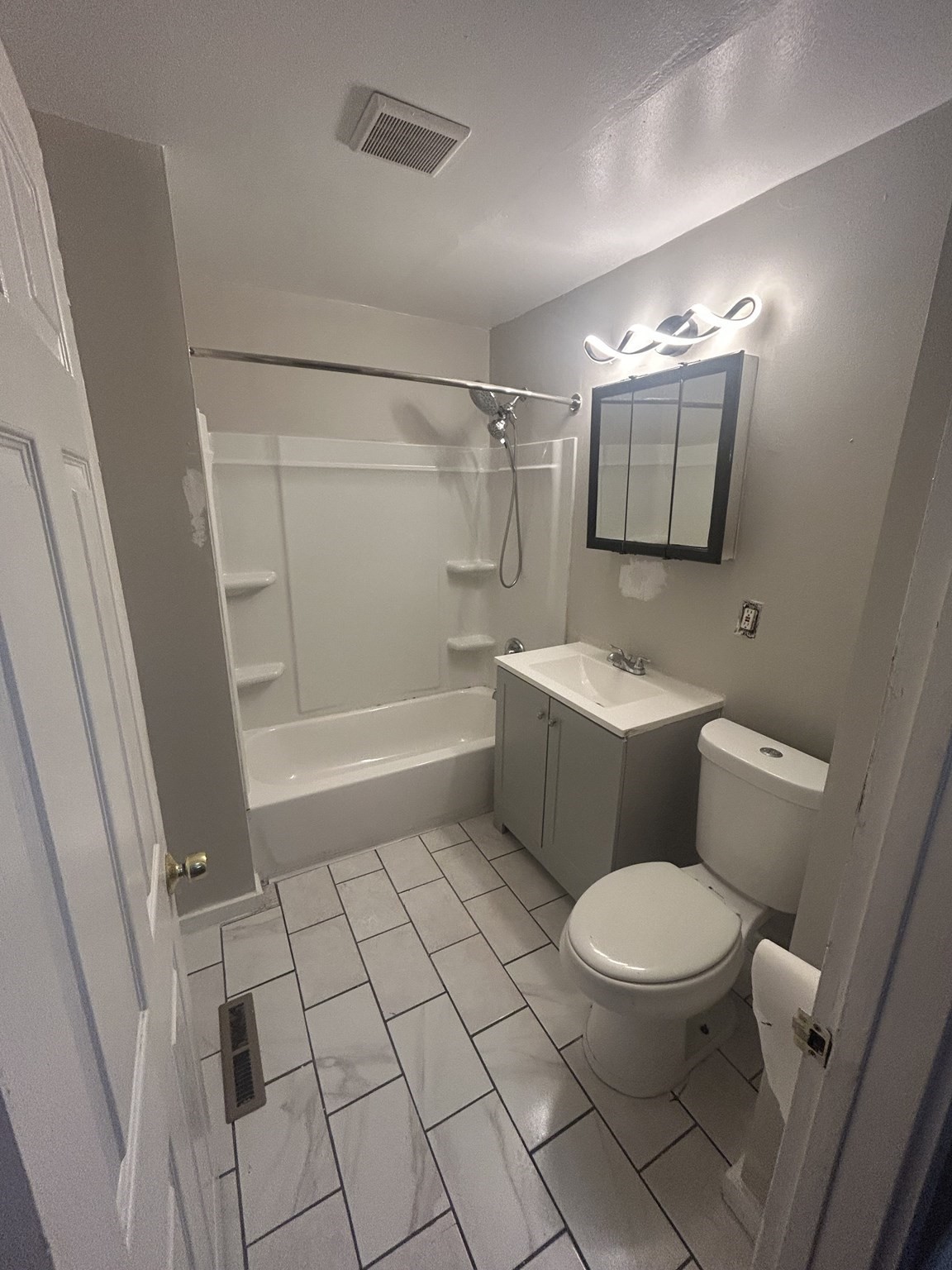 62 Washburn St, Springfield, MA 01107 - Image 6